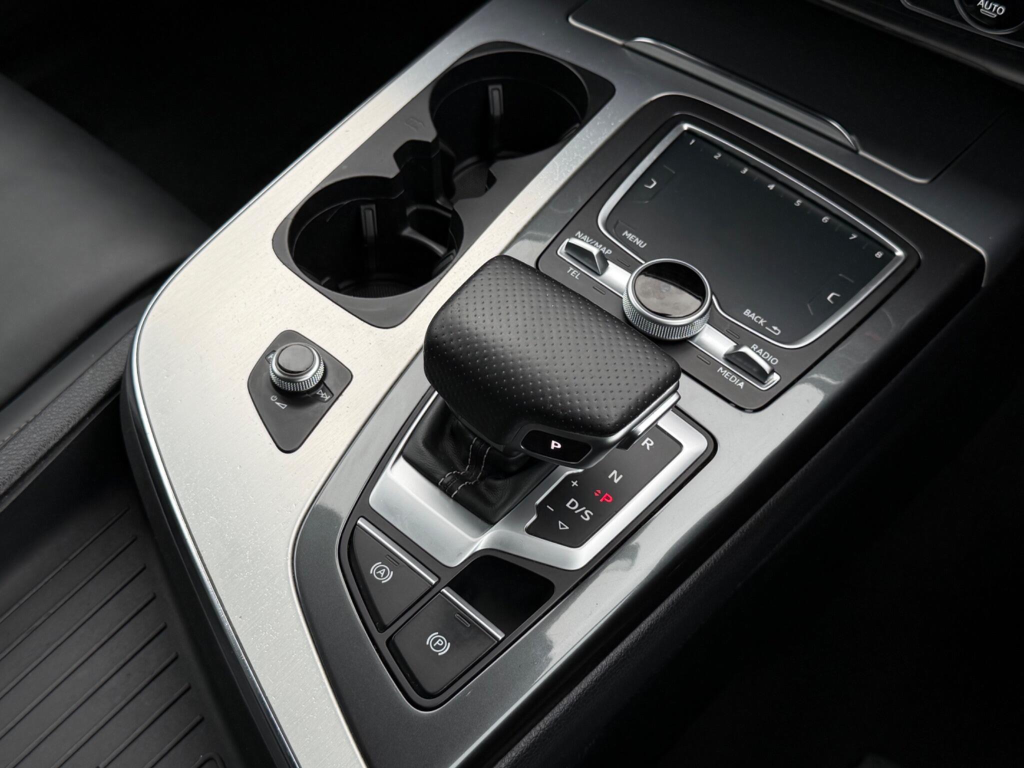 Audi Q7 view 40