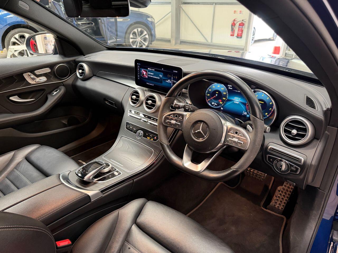 Mercedes-Benz C Class view 4