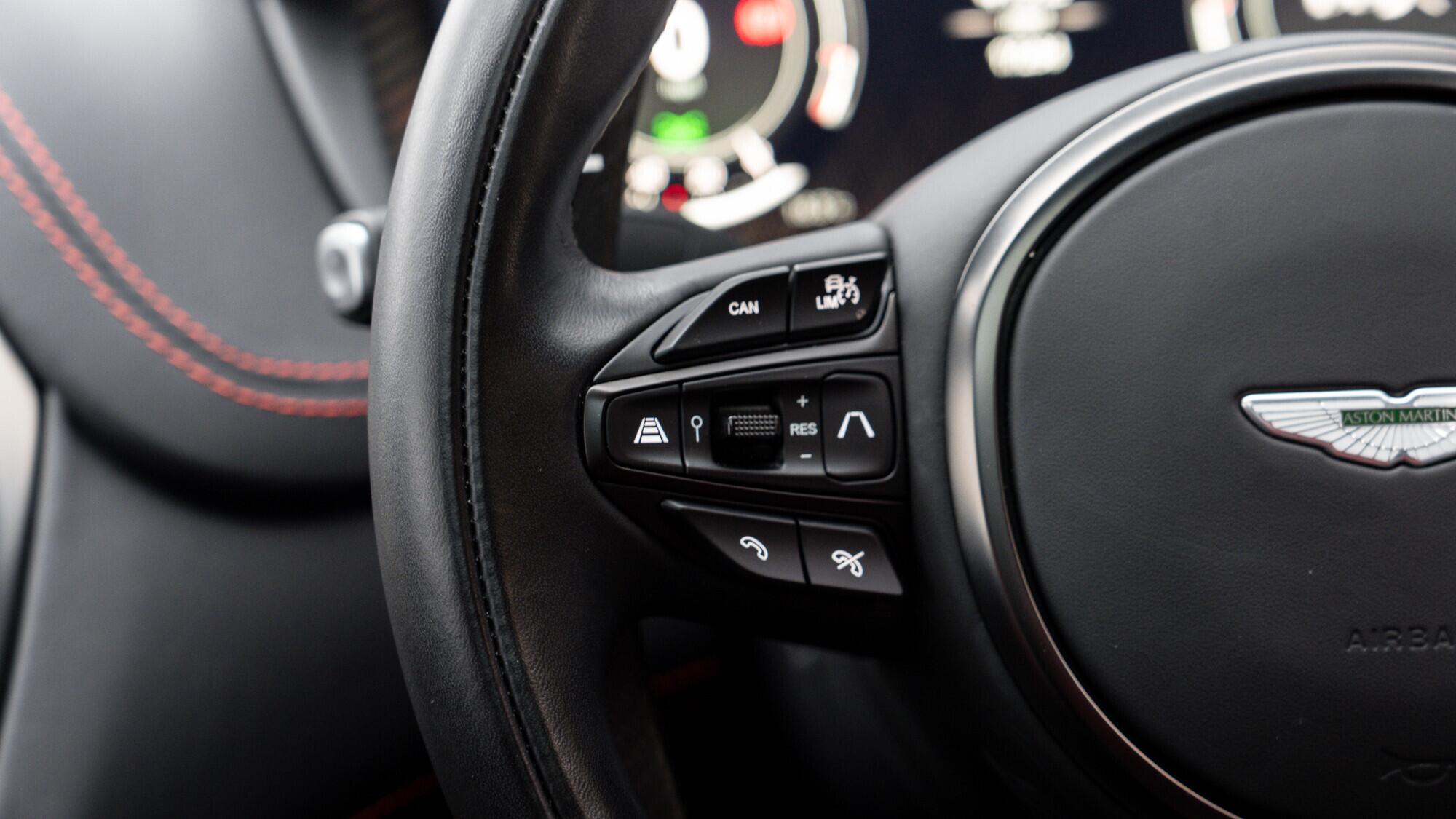 Aston Martin DBX view 26