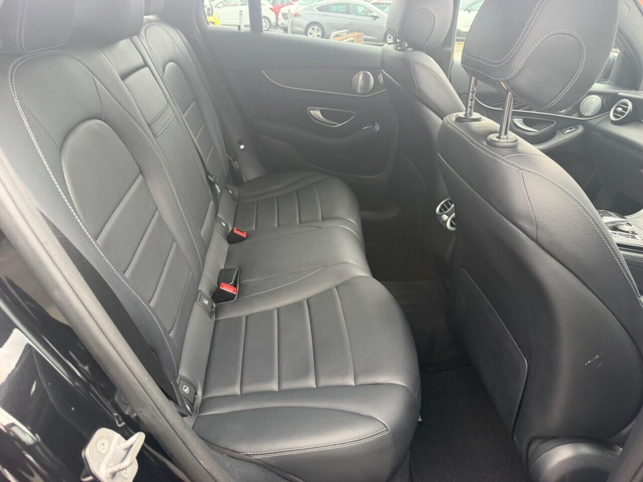 Mercedes-Benz GLC view 27