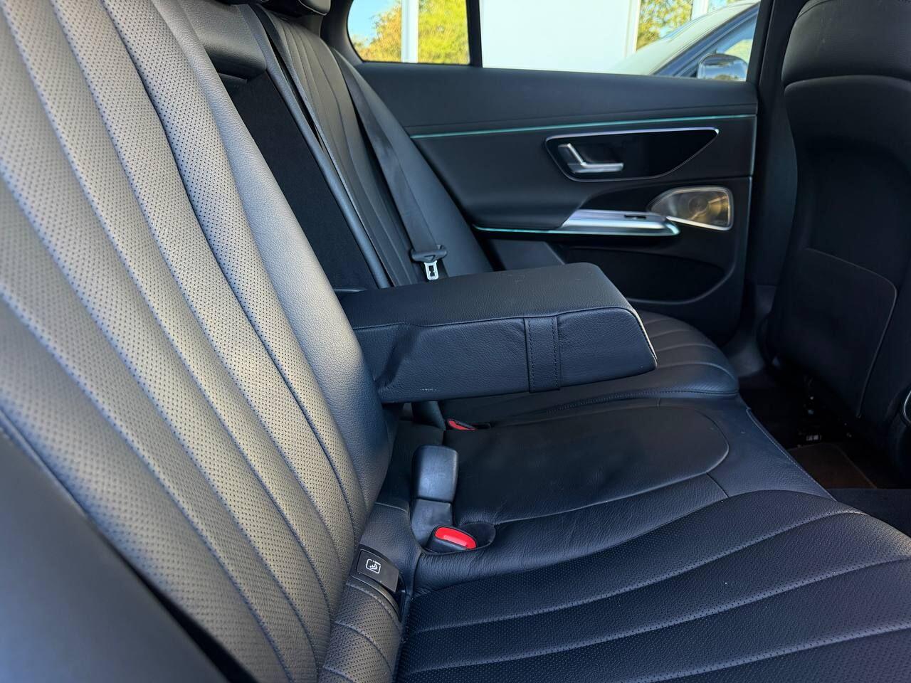 Mercedes-Benz E-Class view 20