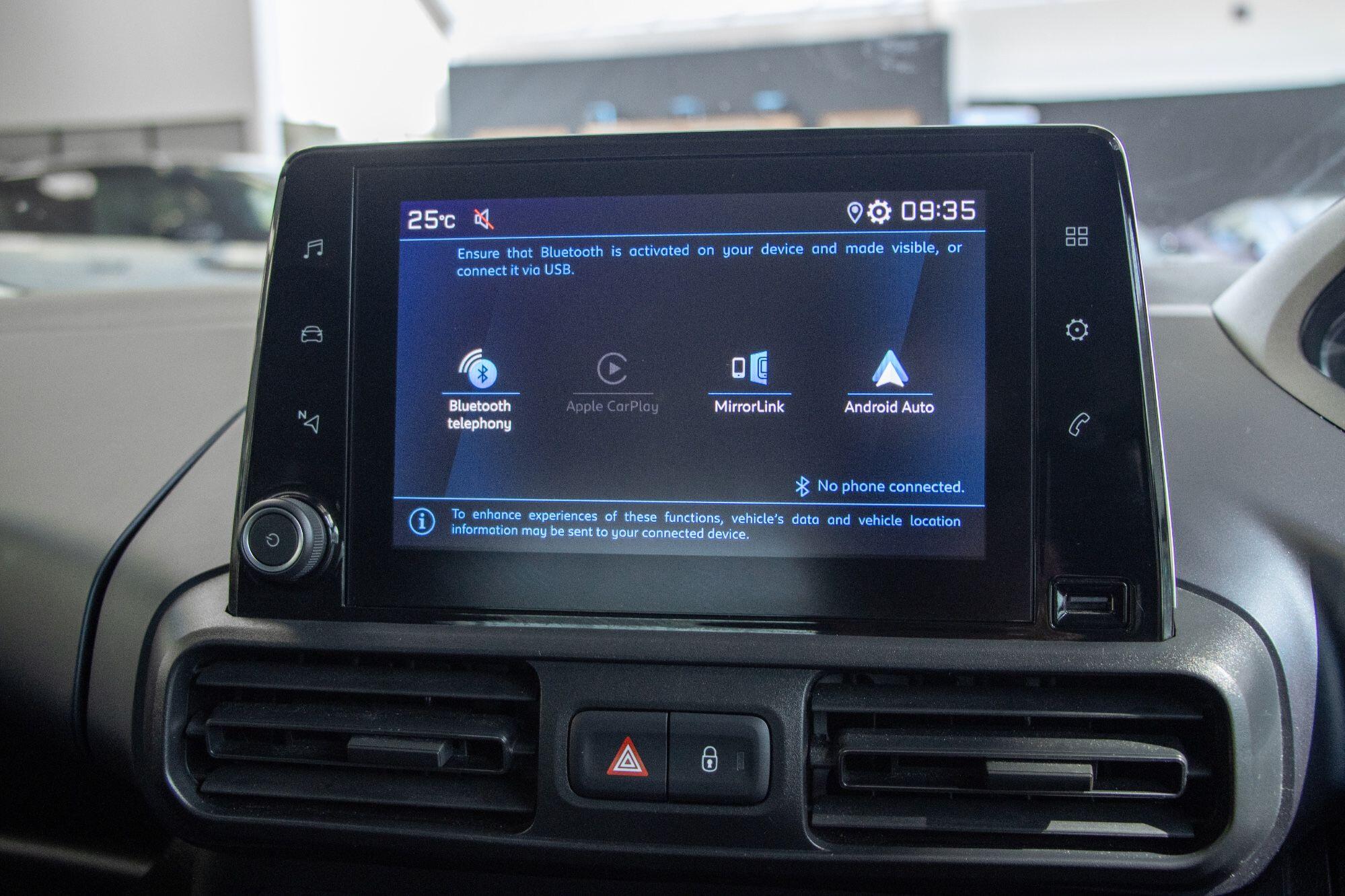 Peugeot Rifter view 30
