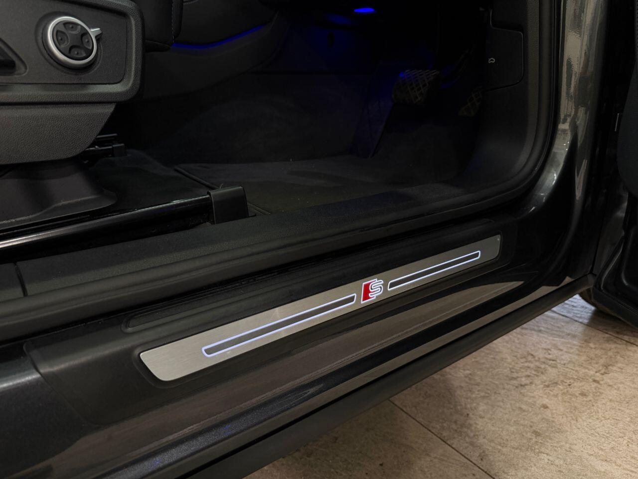 Audi Q5 view 16