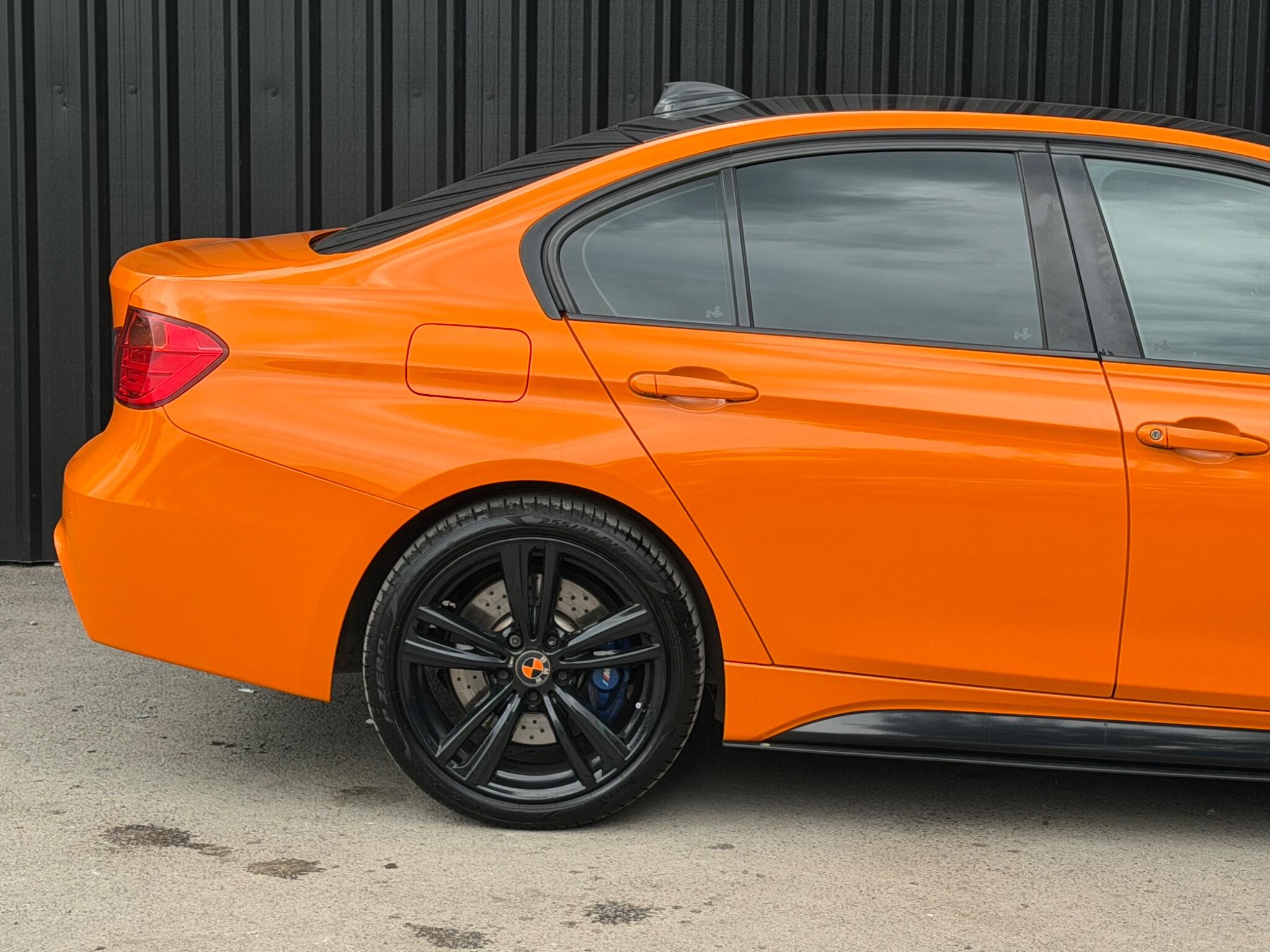 BMW 3 Series view 18