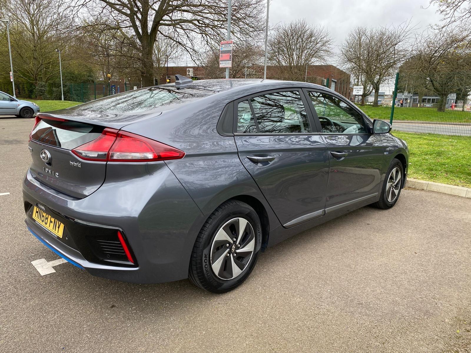 Hyundai Ioniq view 11