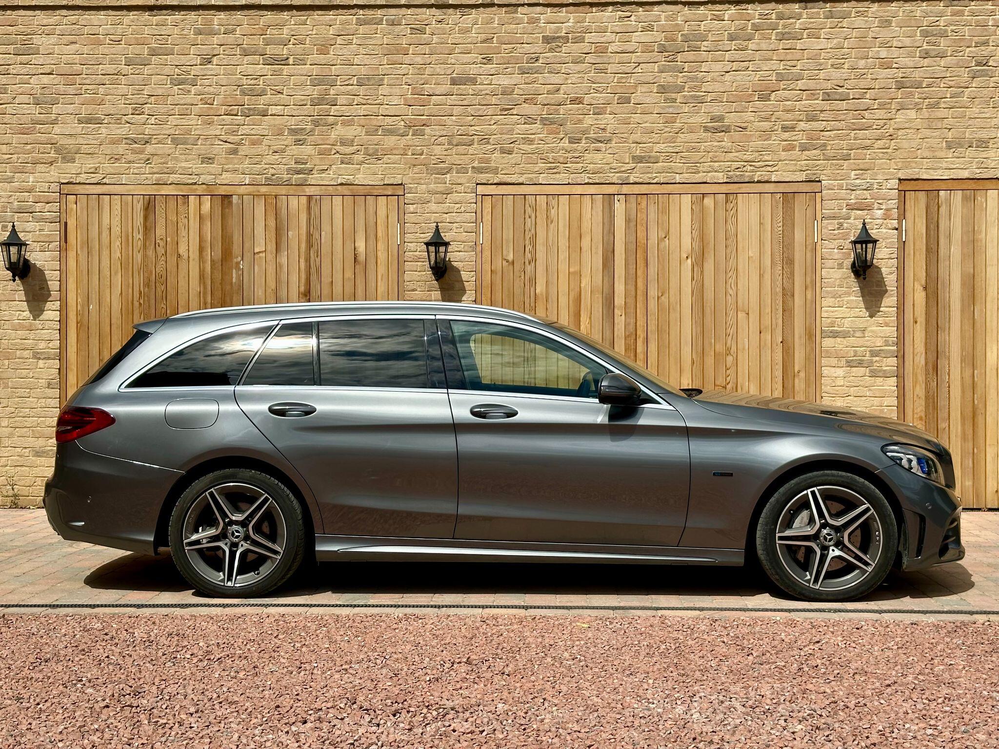 Mercedes-Benz C Class view 3