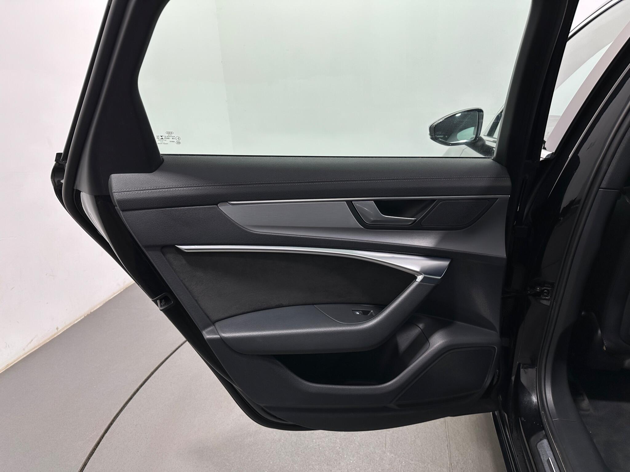 Audi A6 view 41