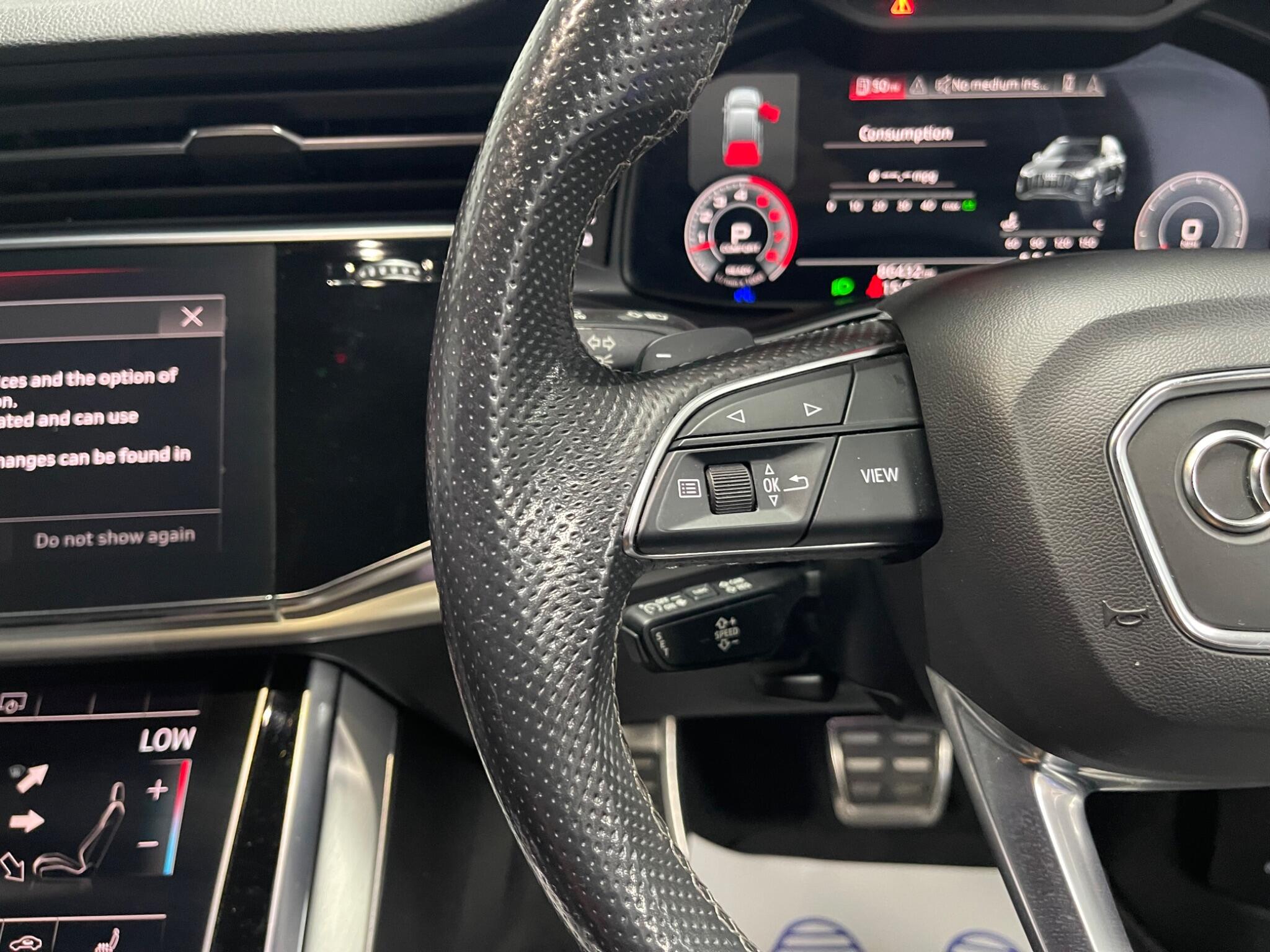 Audi Q7 view 36