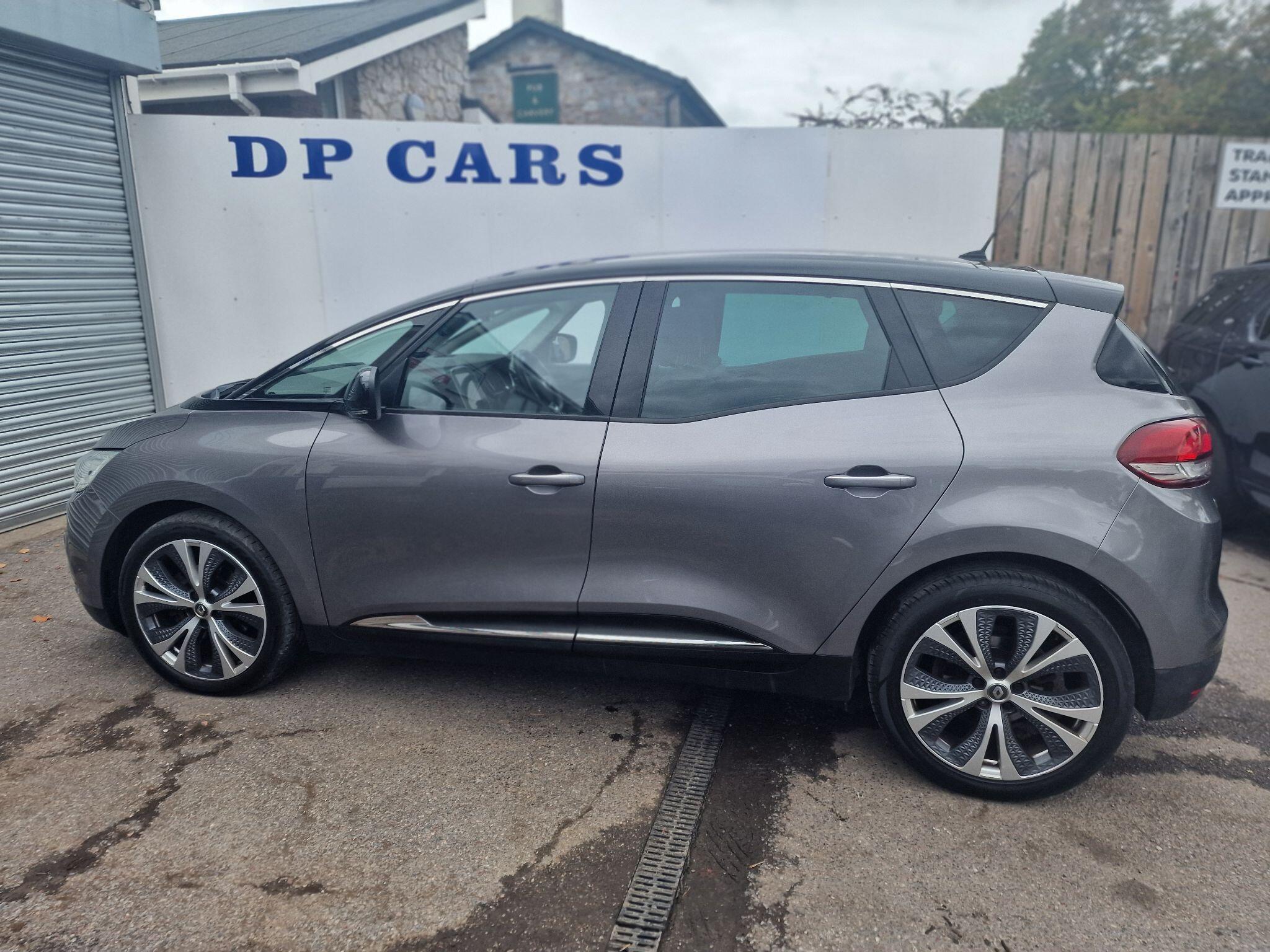 Renault Scenic view 11