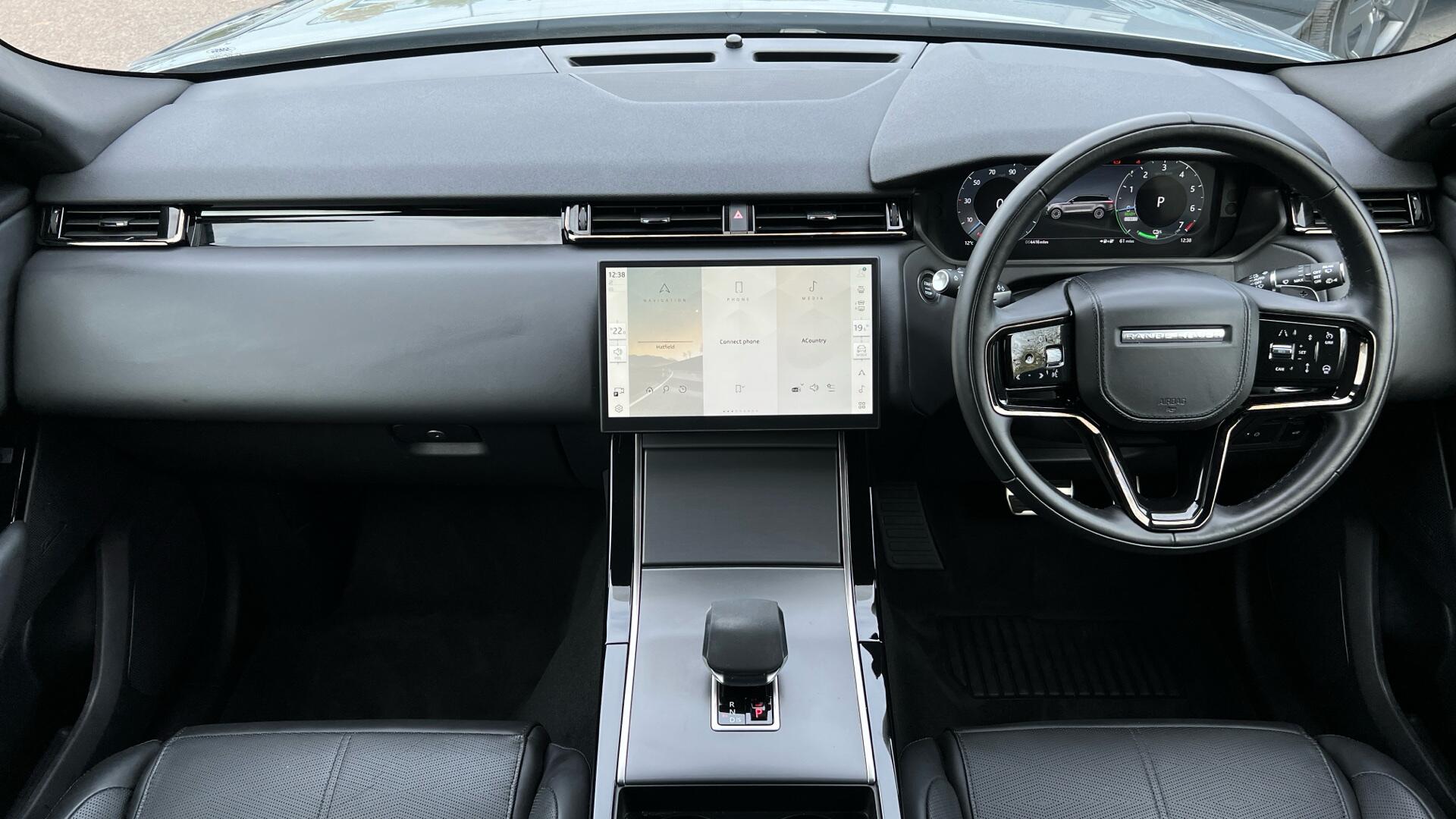 Land Rover Range Rover Velar view 10
