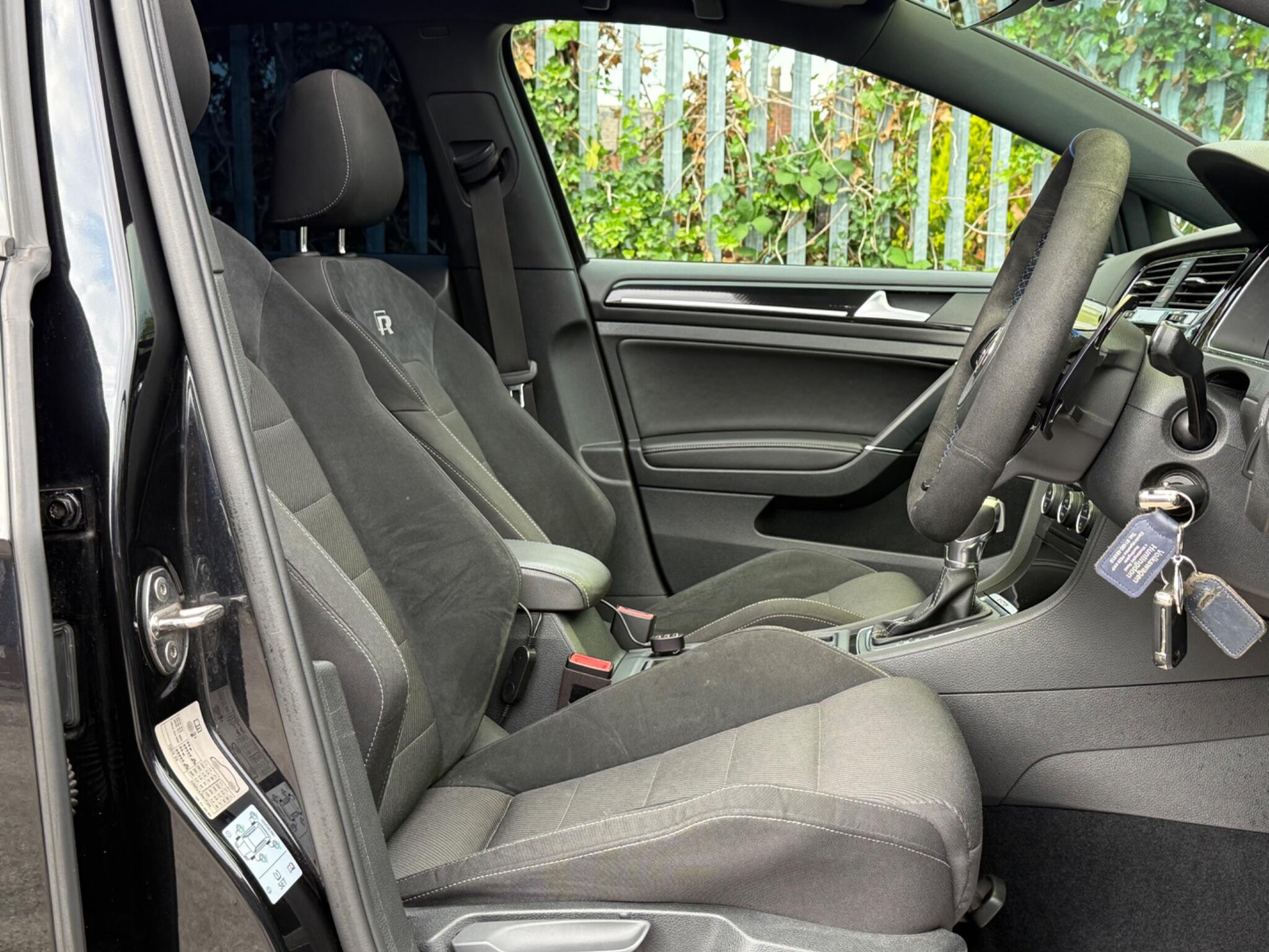 Volkswagen Golf view 26