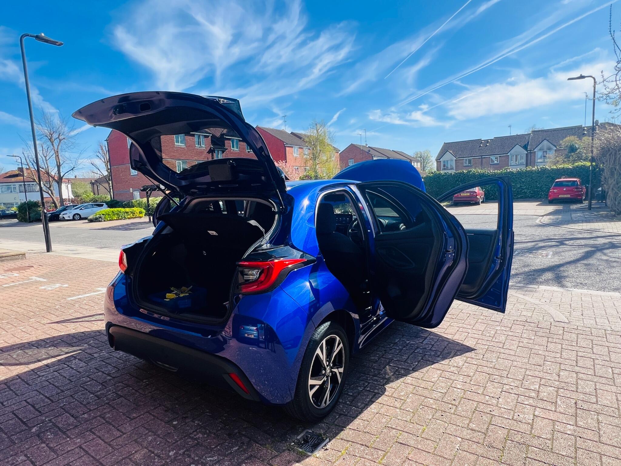 Toyota Yaris view 33