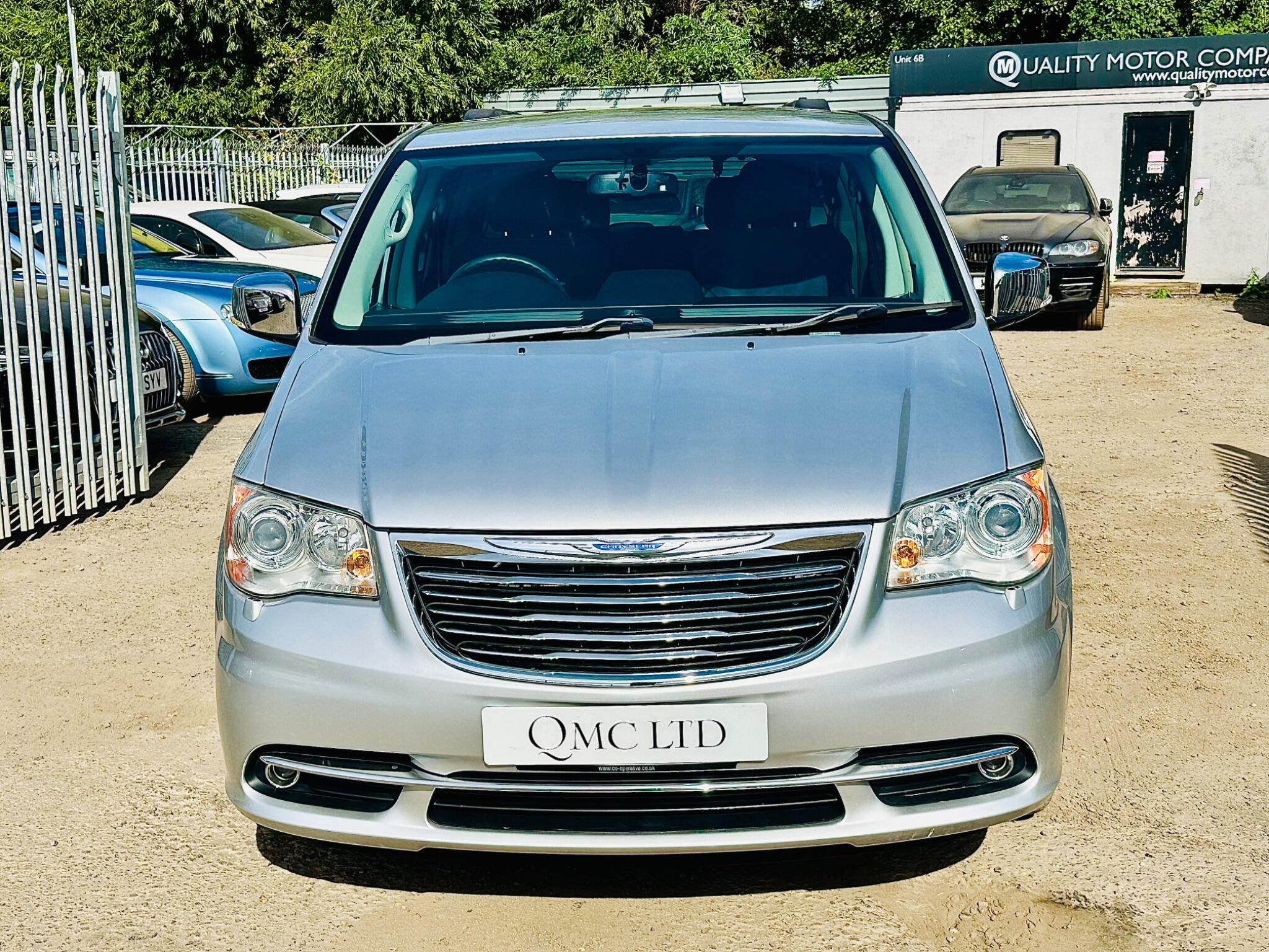 Chrysler Grand Voyager view 10