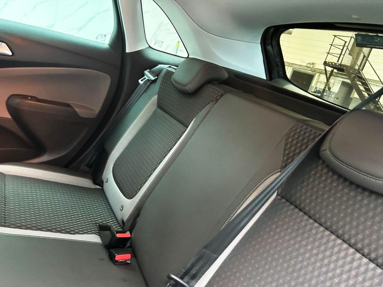 Vauxhall Crossland X view 17