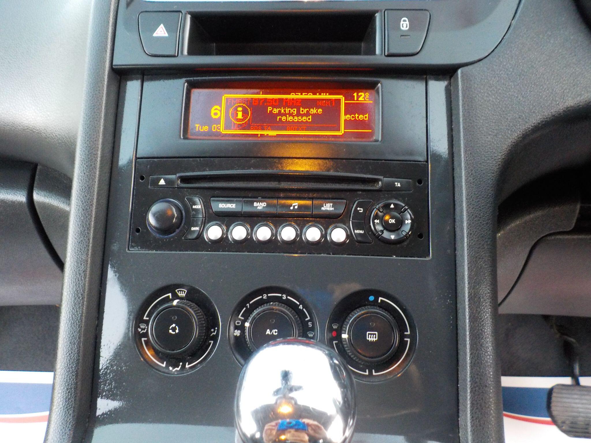 Peugeot 5008 1.6 e-HDi Active EGC Euro 5 (s/s) 5dr