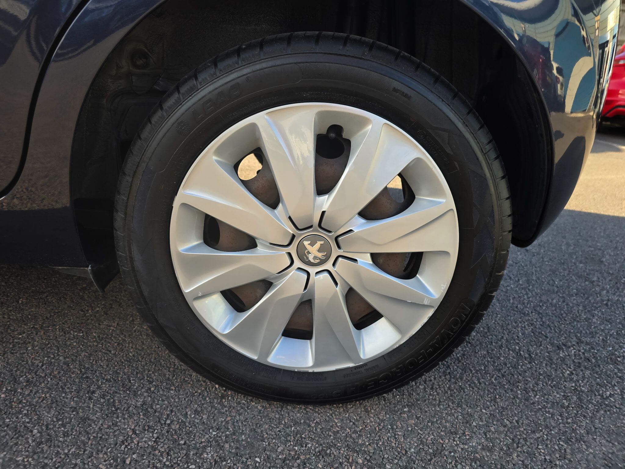 Peugeot 108 view 63
