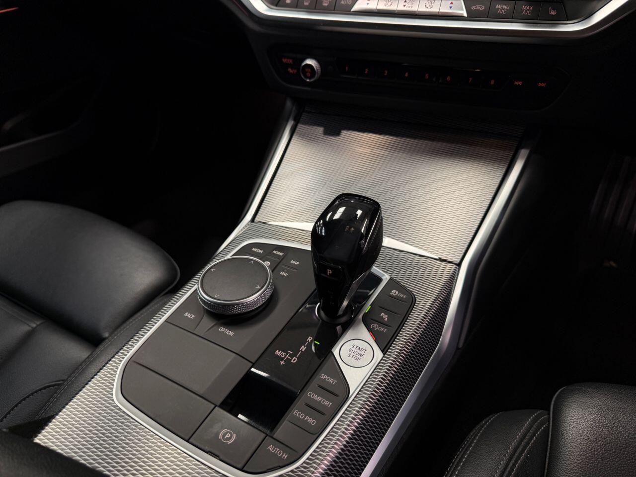 BMW 3 Series view 16