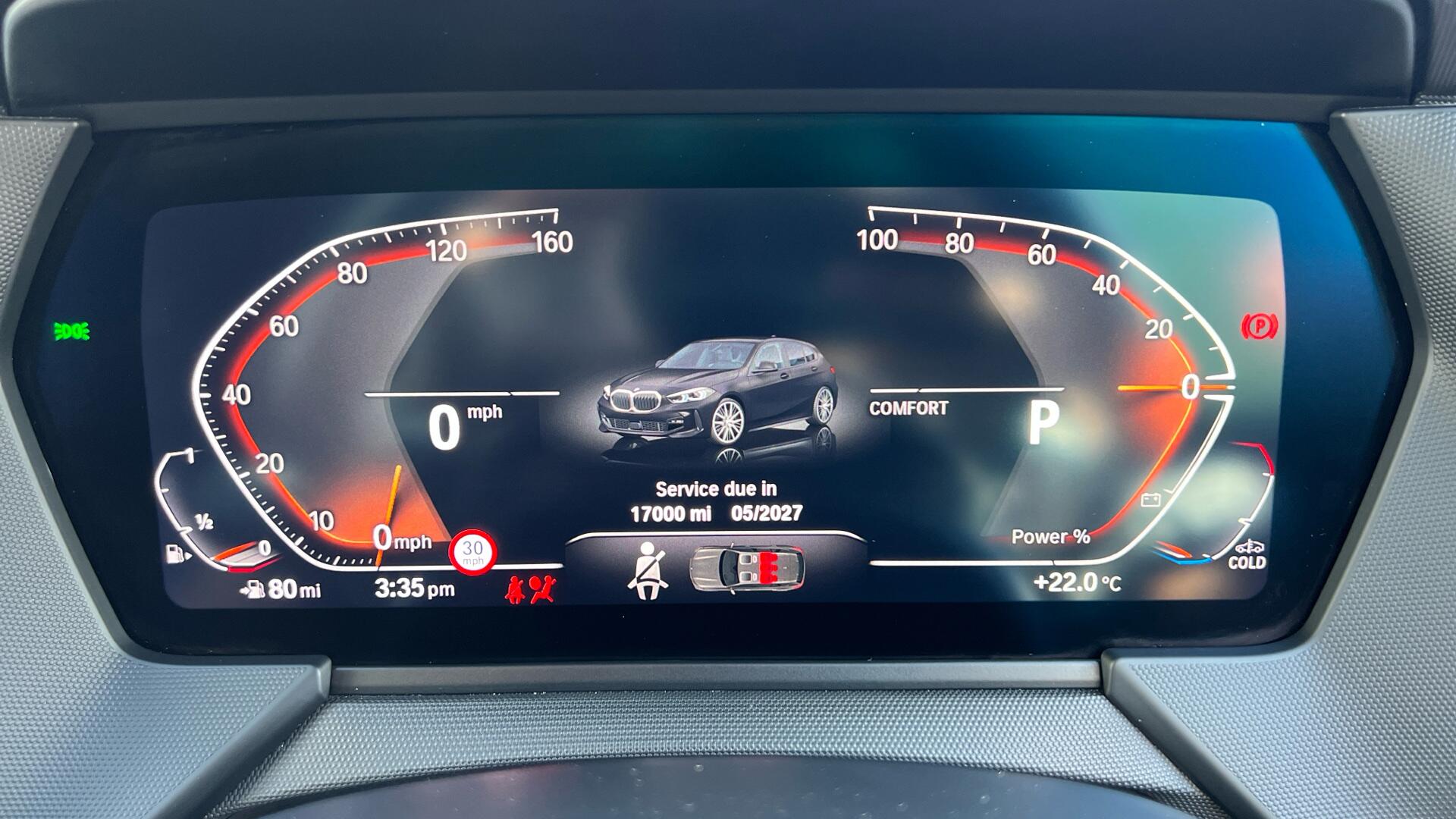 BMW 1 Series view 9