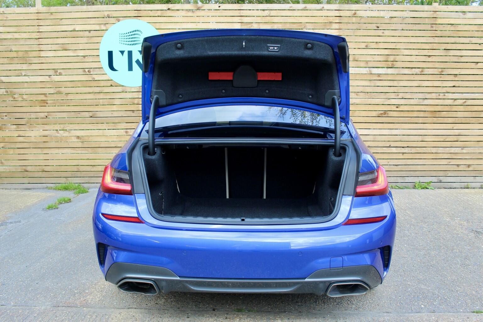 BMW 3 Series view 49
