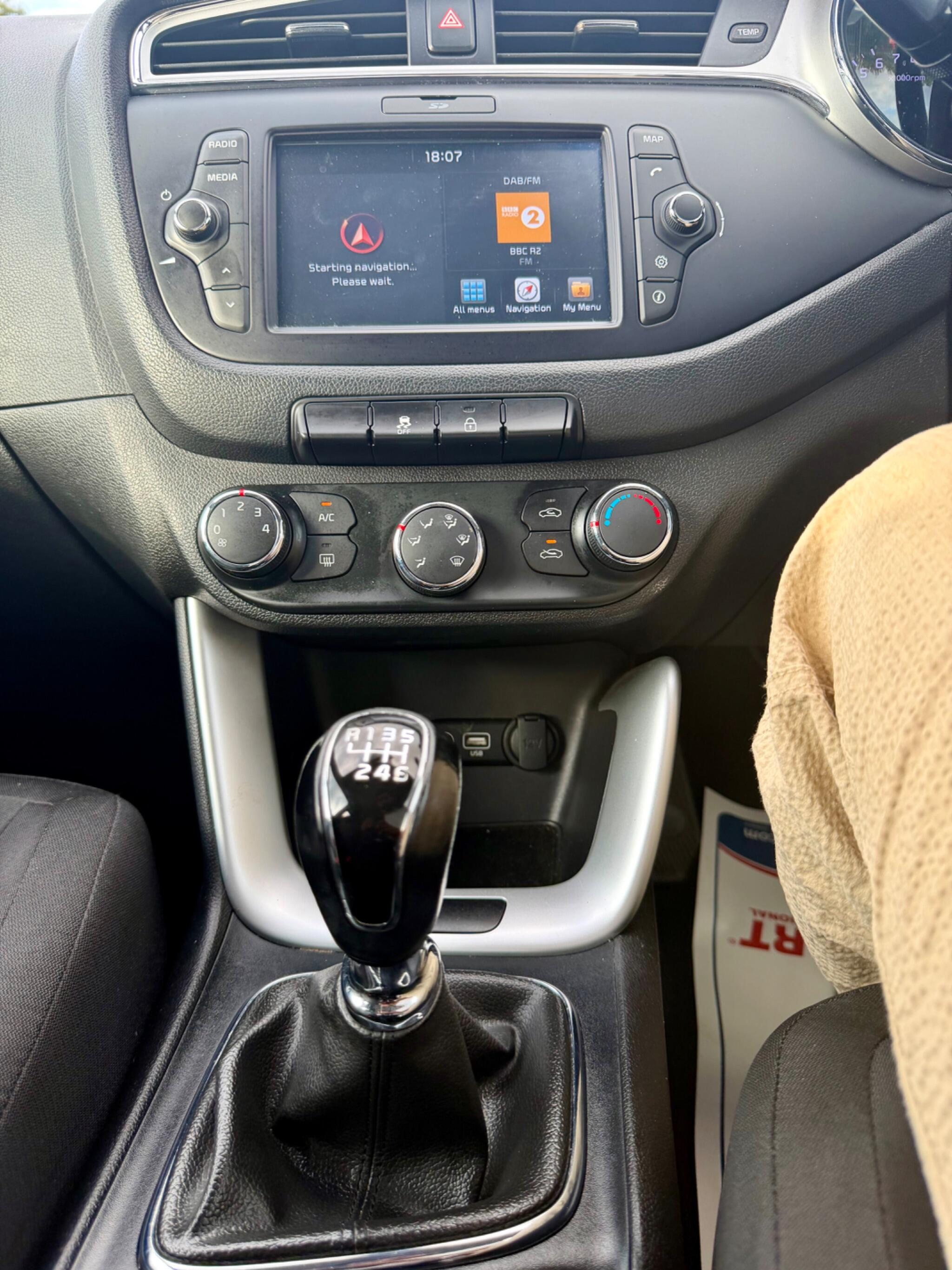 Kia Ceed view 45