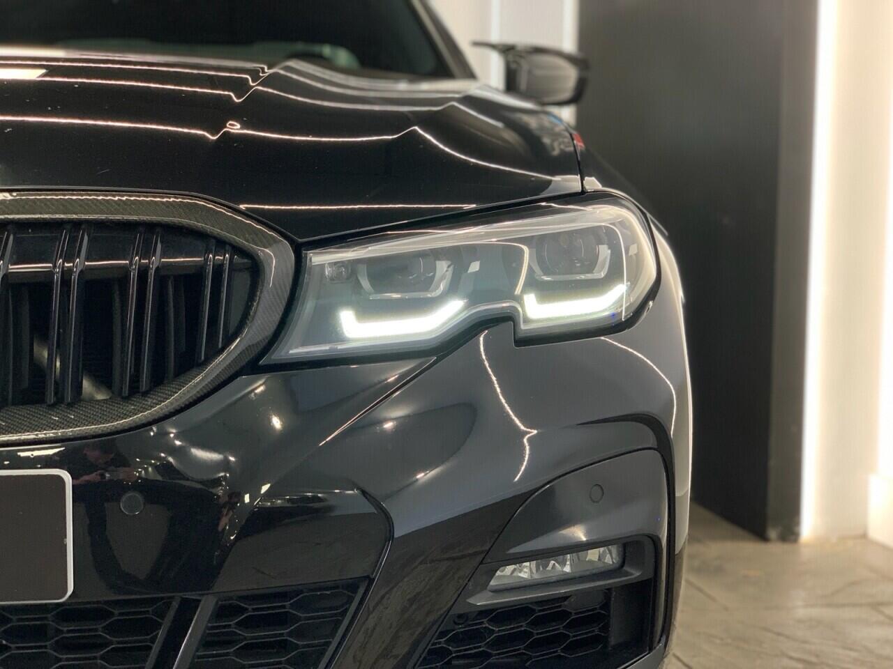 BMW 3 Series view 8