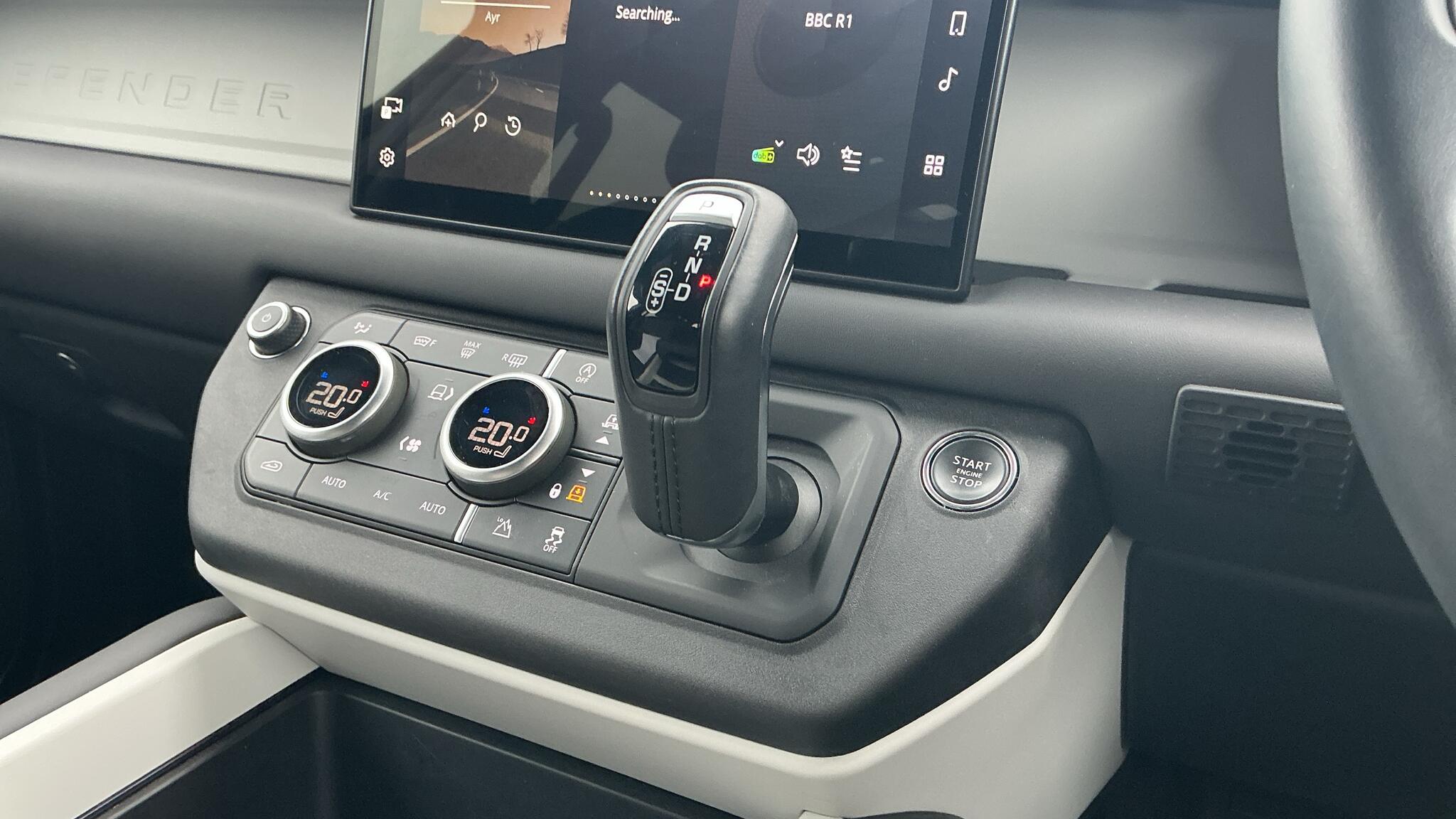 Land Rover Defender view 13