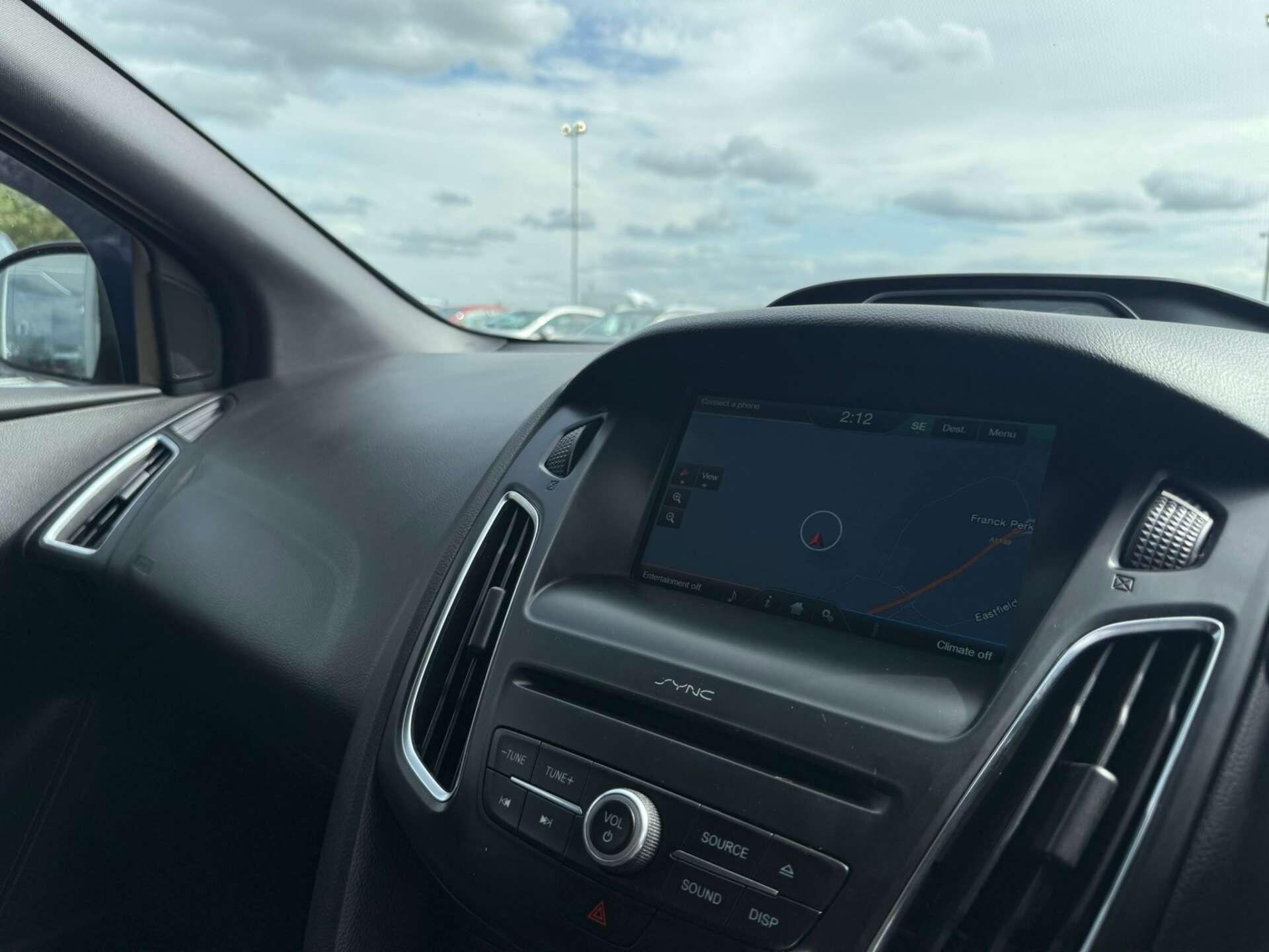 Ford Focus view 36