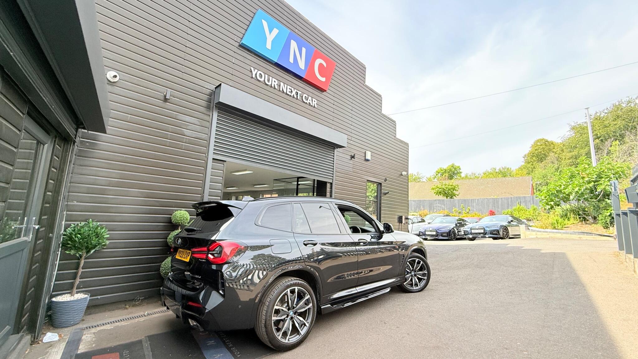 BMW X3 view 4