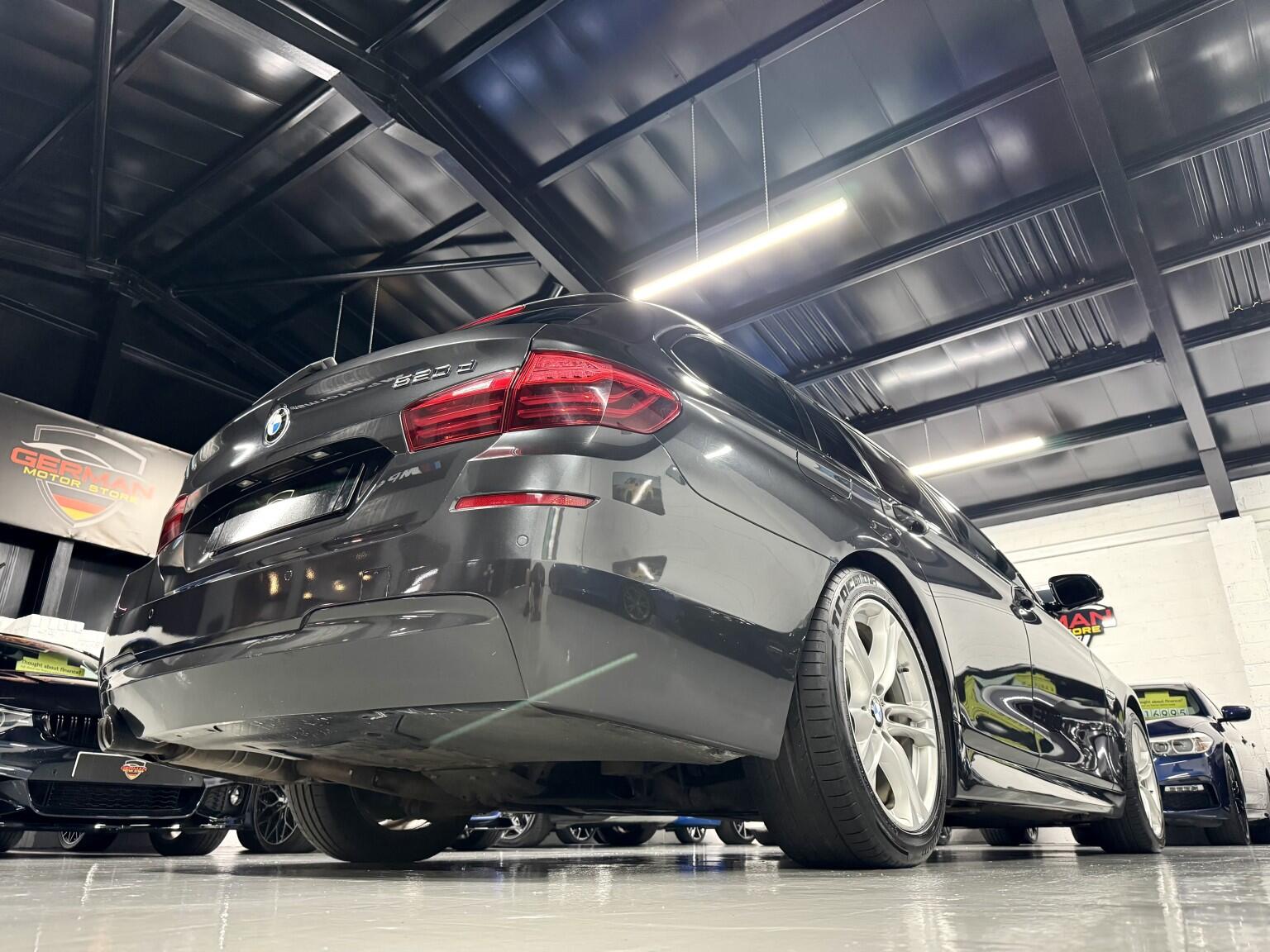 BMW 5 Series view 8