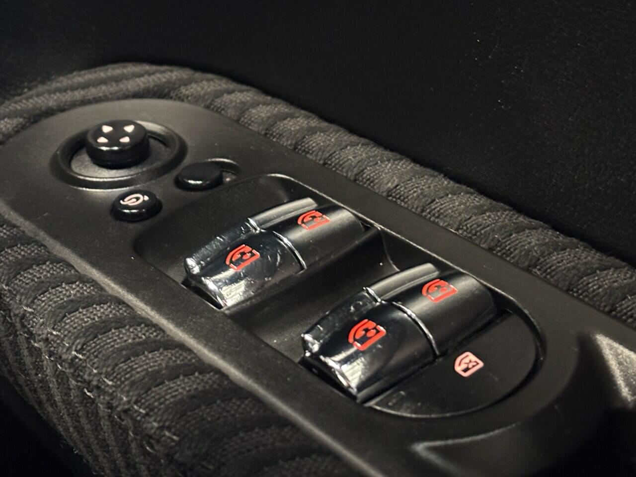 Mini Countryman view 43