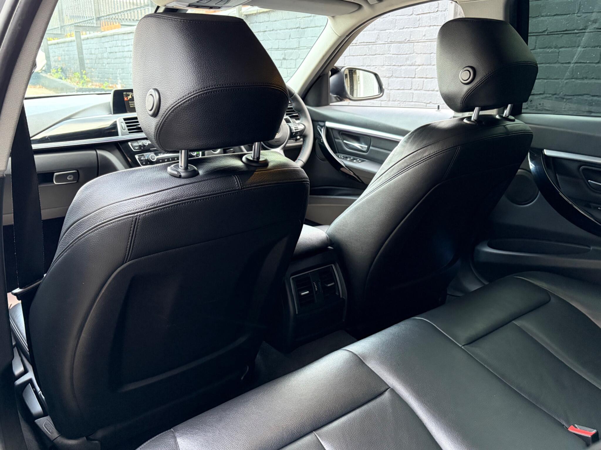 BMW 3 Series view 29