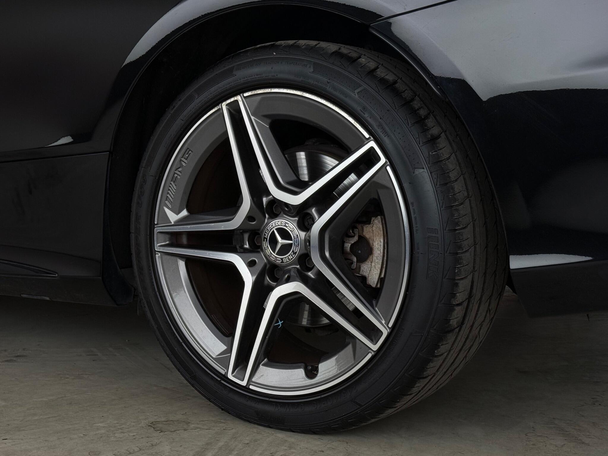 Mercedes-Benz C-Class view 12