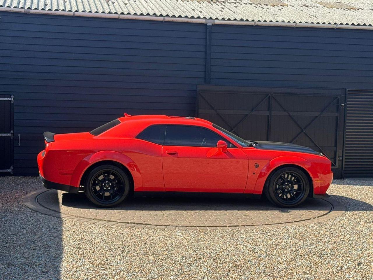 Dodge Challenger view 5