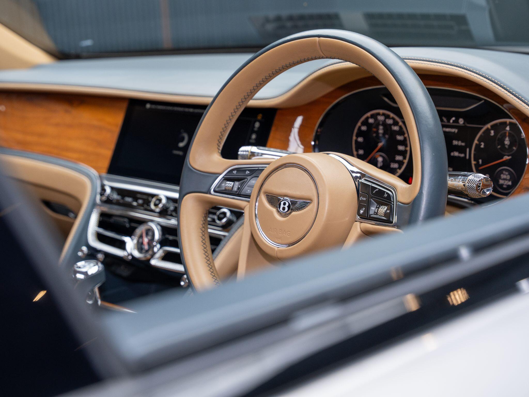 Bentley Flying Spur view 50