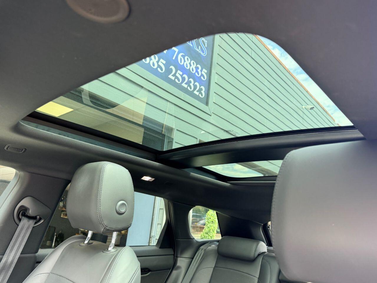 Land Rover Range Rover Evoque view 21