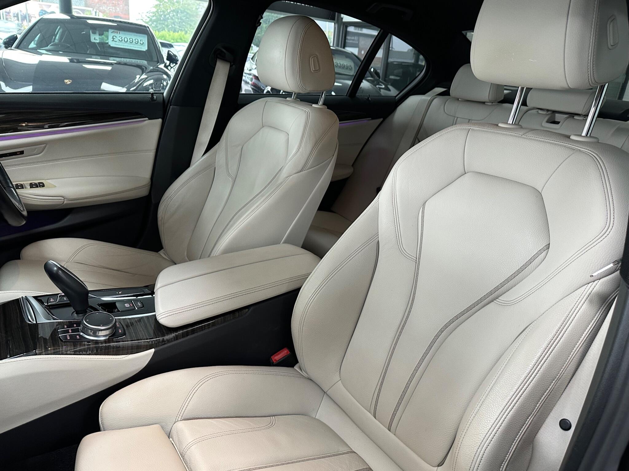 BMW 5 Series view 41
