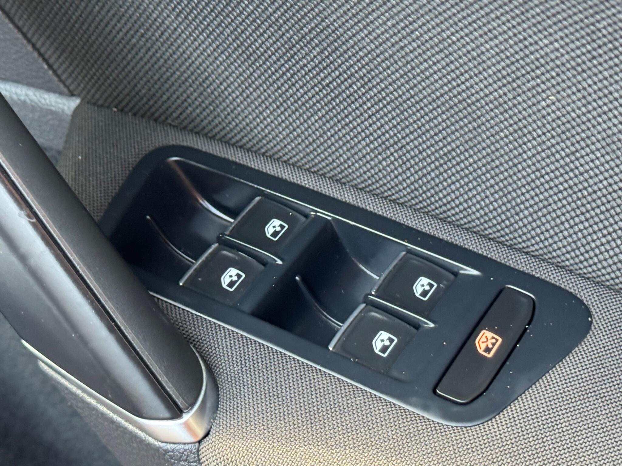 Volkswagen Golf view 13
