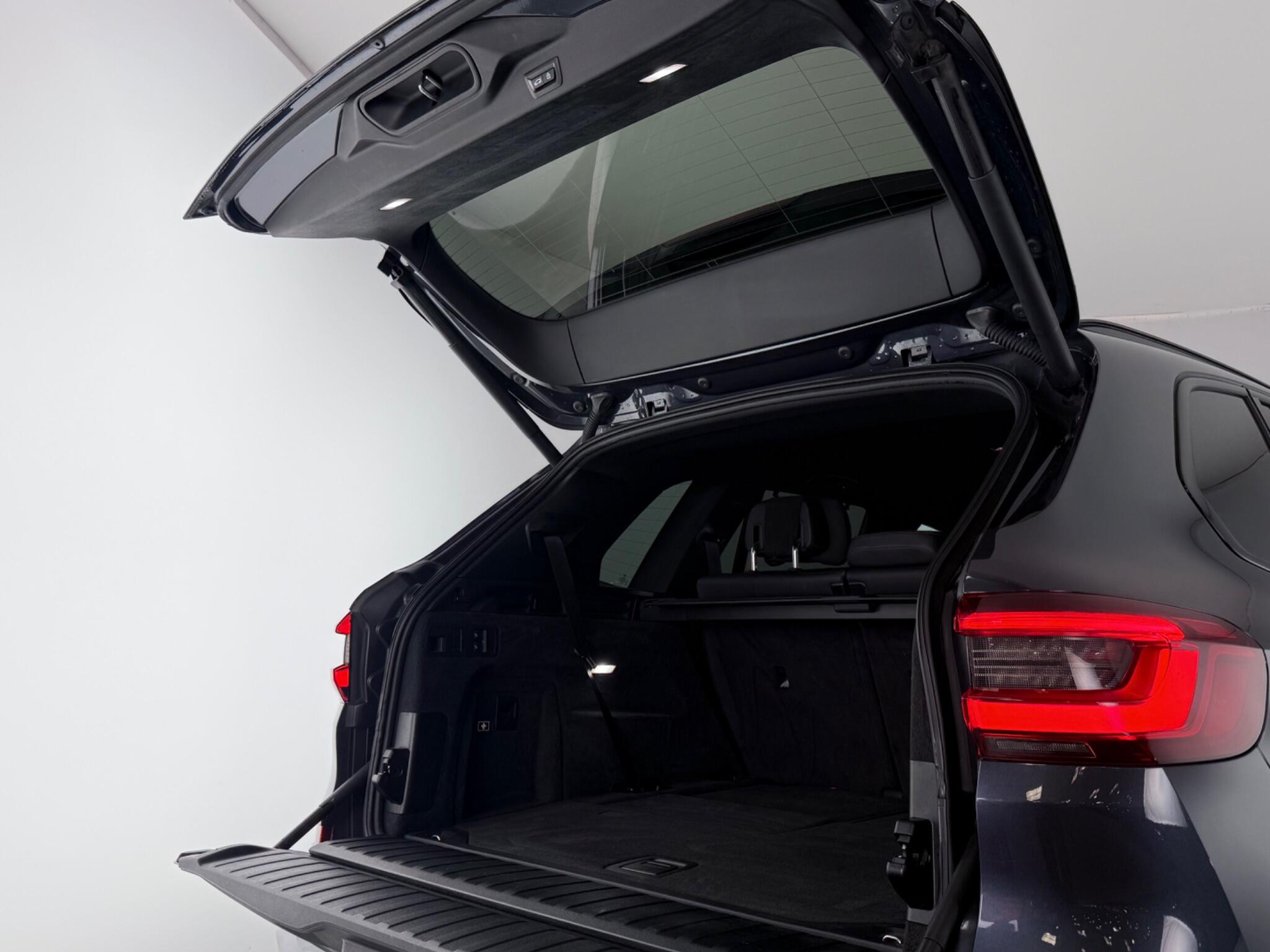 BMW X5 view 14