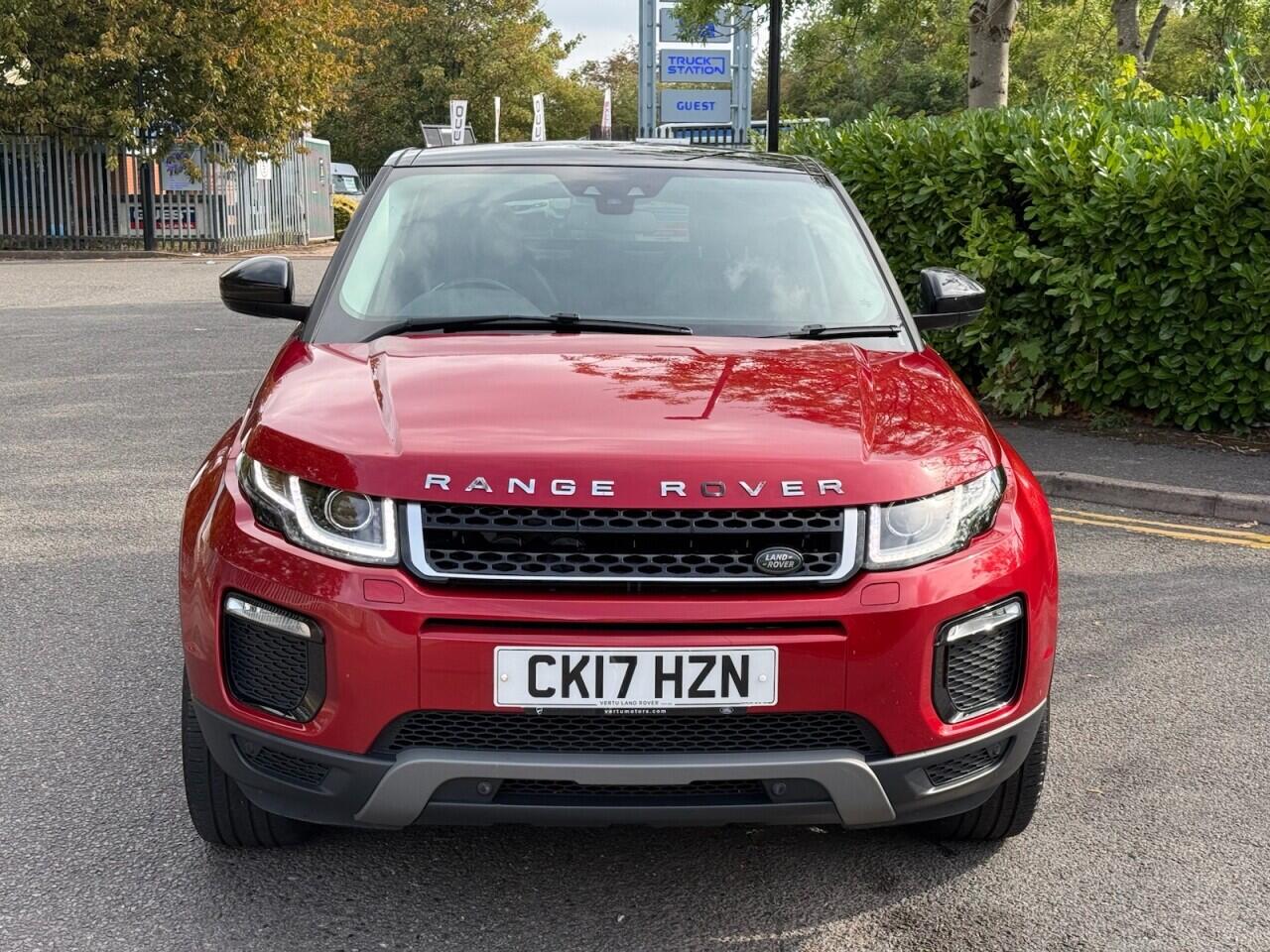 Land Rover Range Rover Evoque view 2