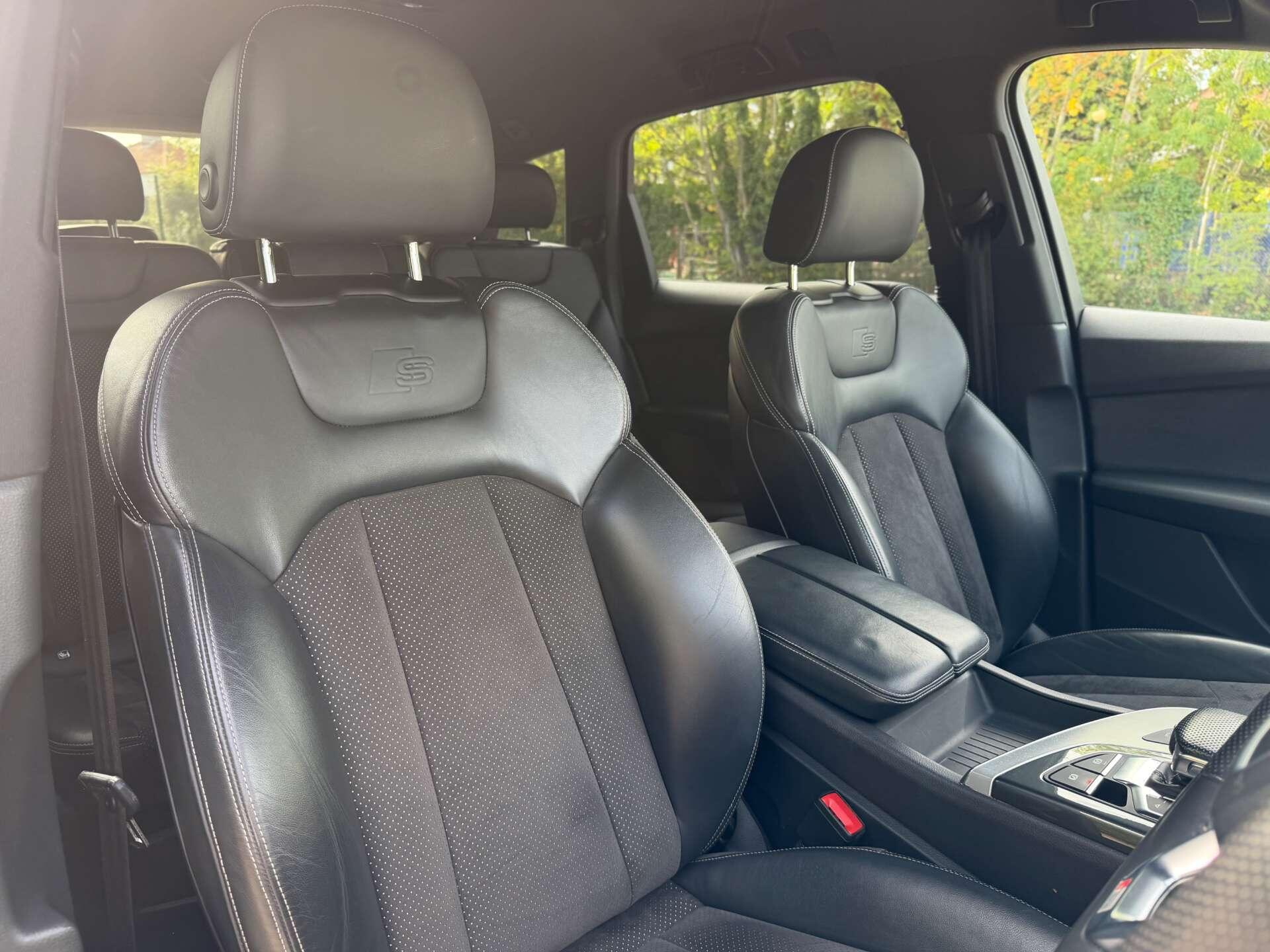 Audi Q7 view 22