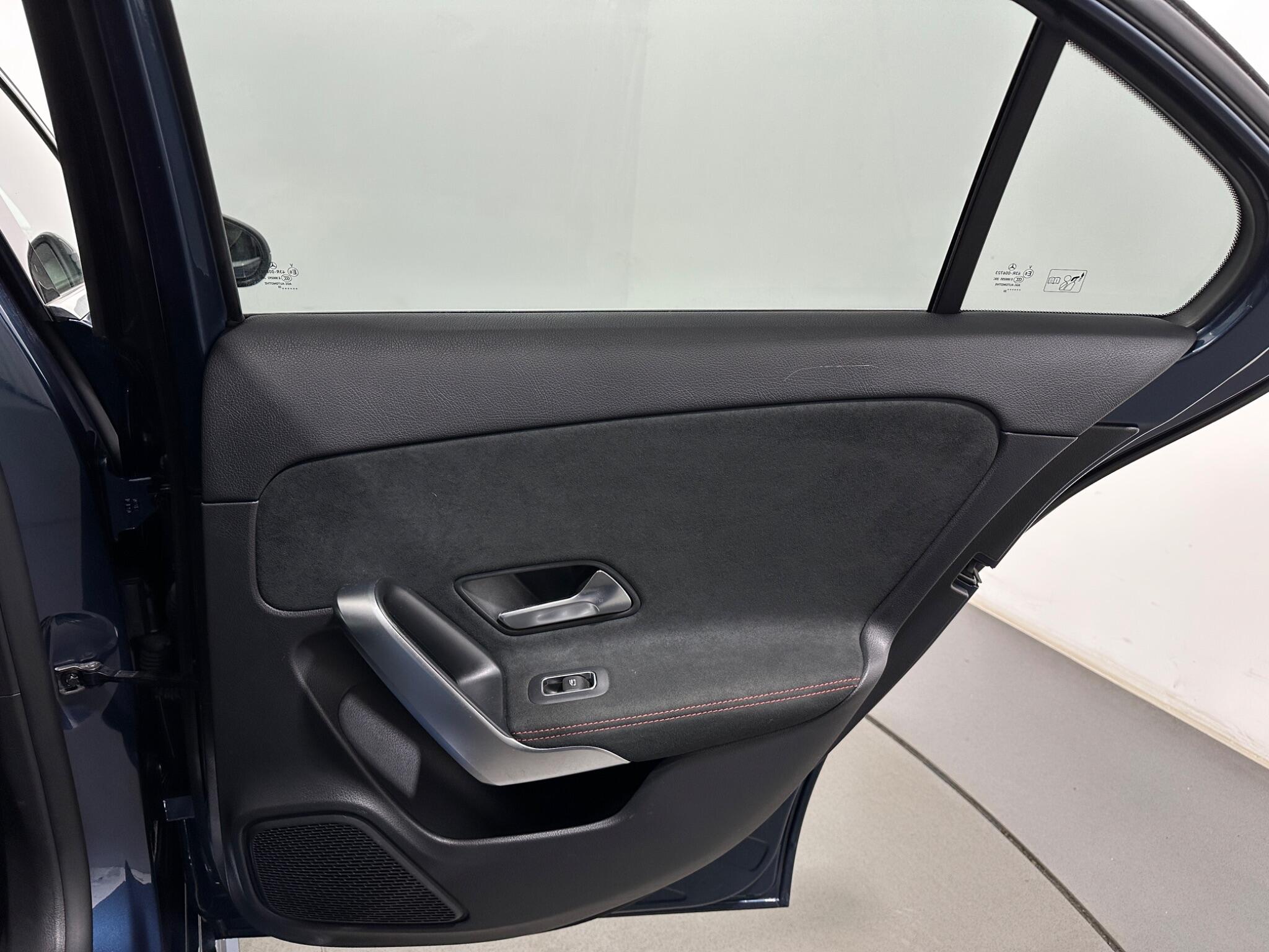 Mercedes-Benz A-Class view 42
