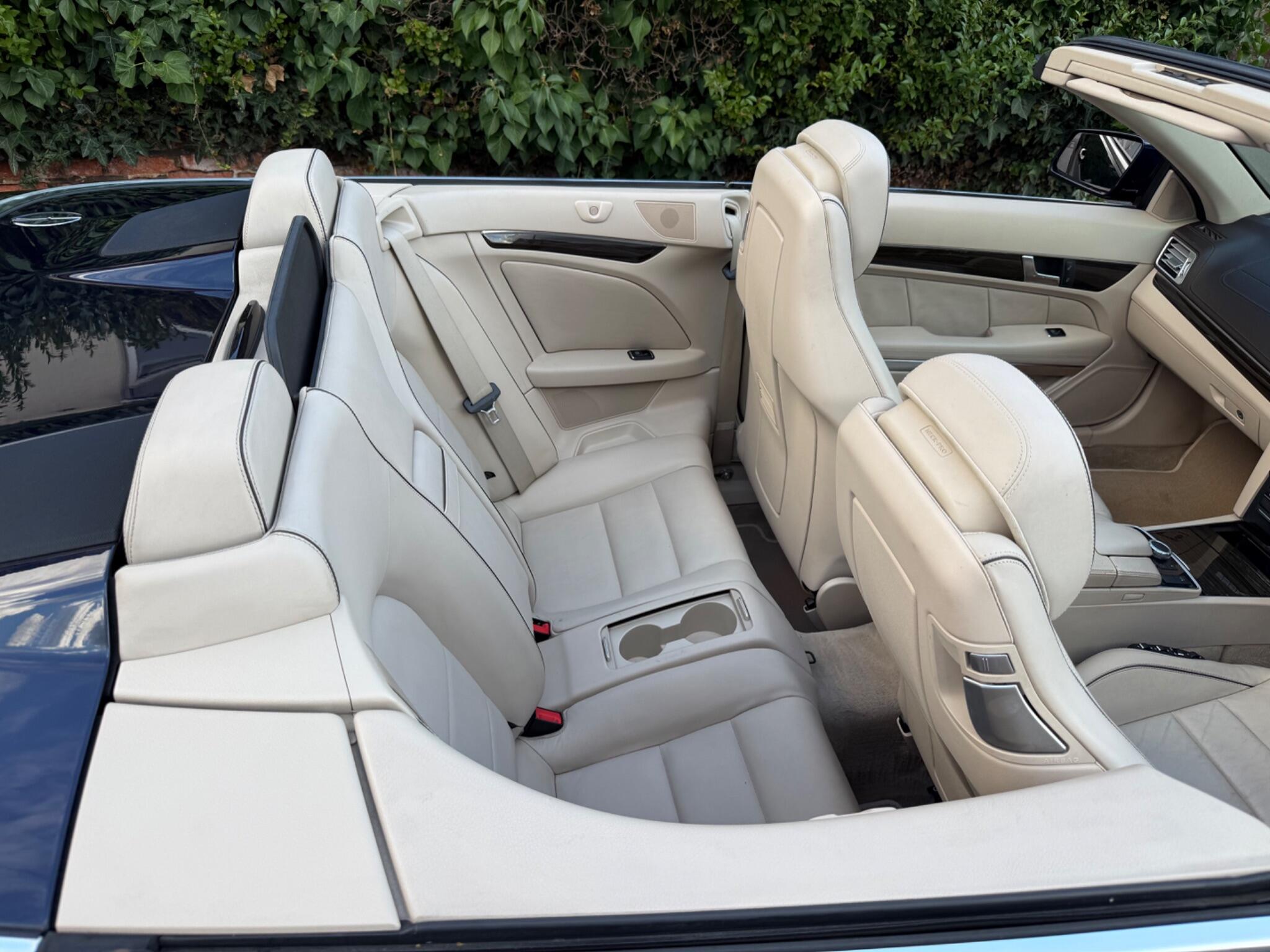 Mercedes-Benz E Class view 34
