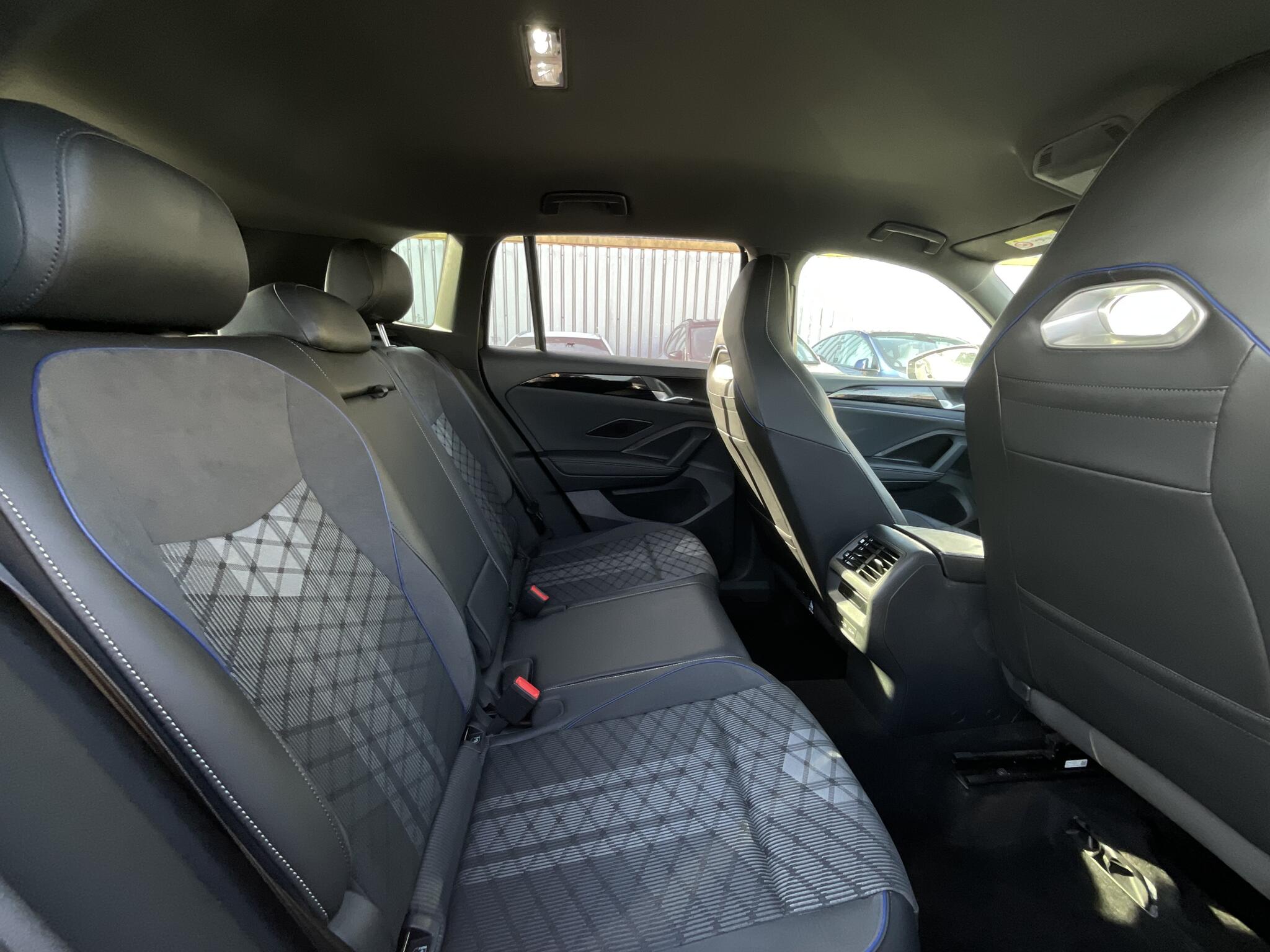 Volkswagen Tiguan view 12