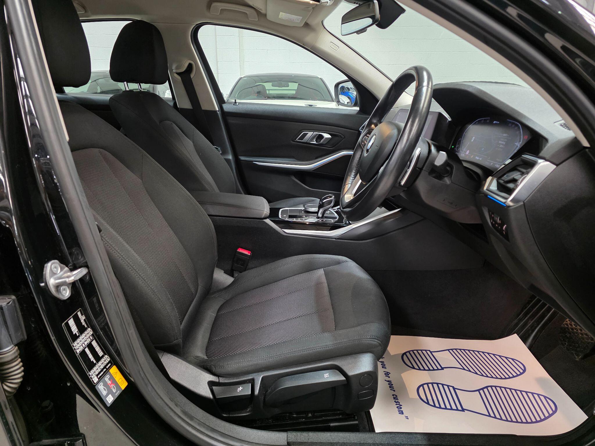 BMW 3 Series view 6