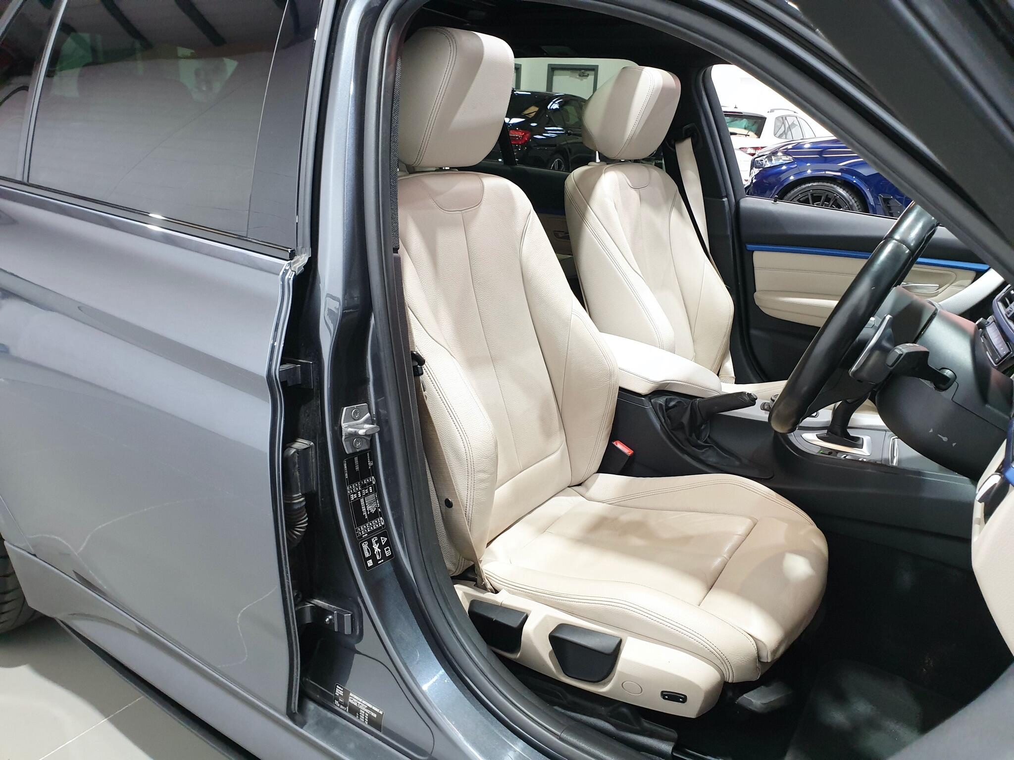 BMW 3 Series view 45