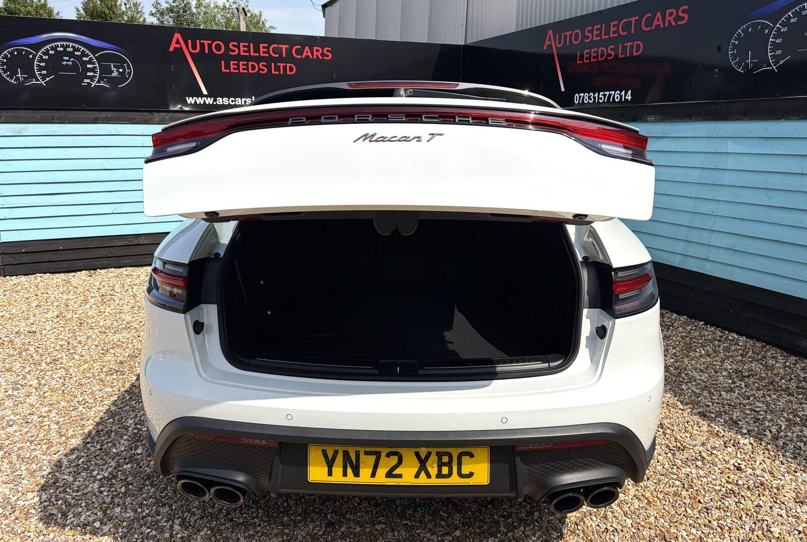 Porsche Macan view 47