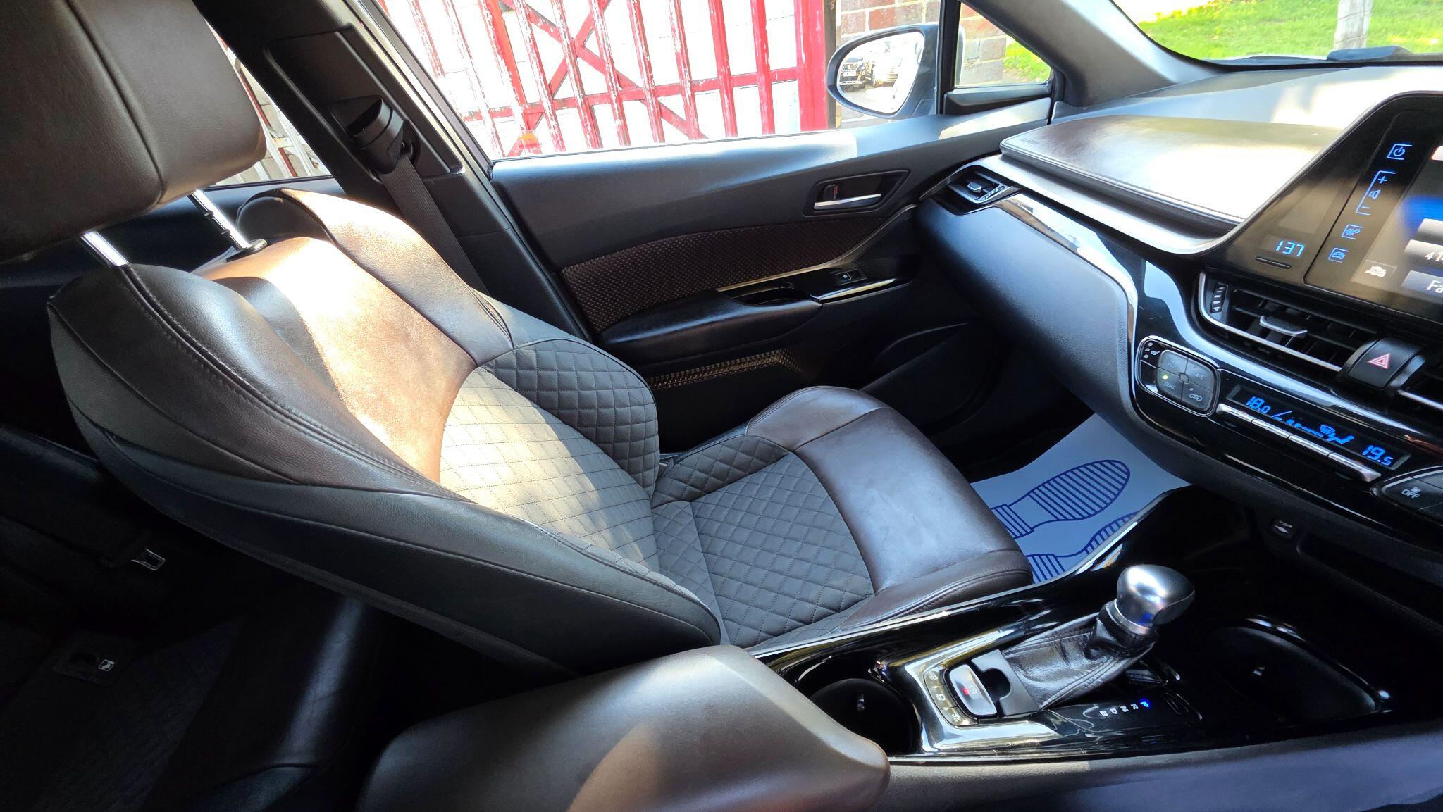 Toyota C-HR view 33