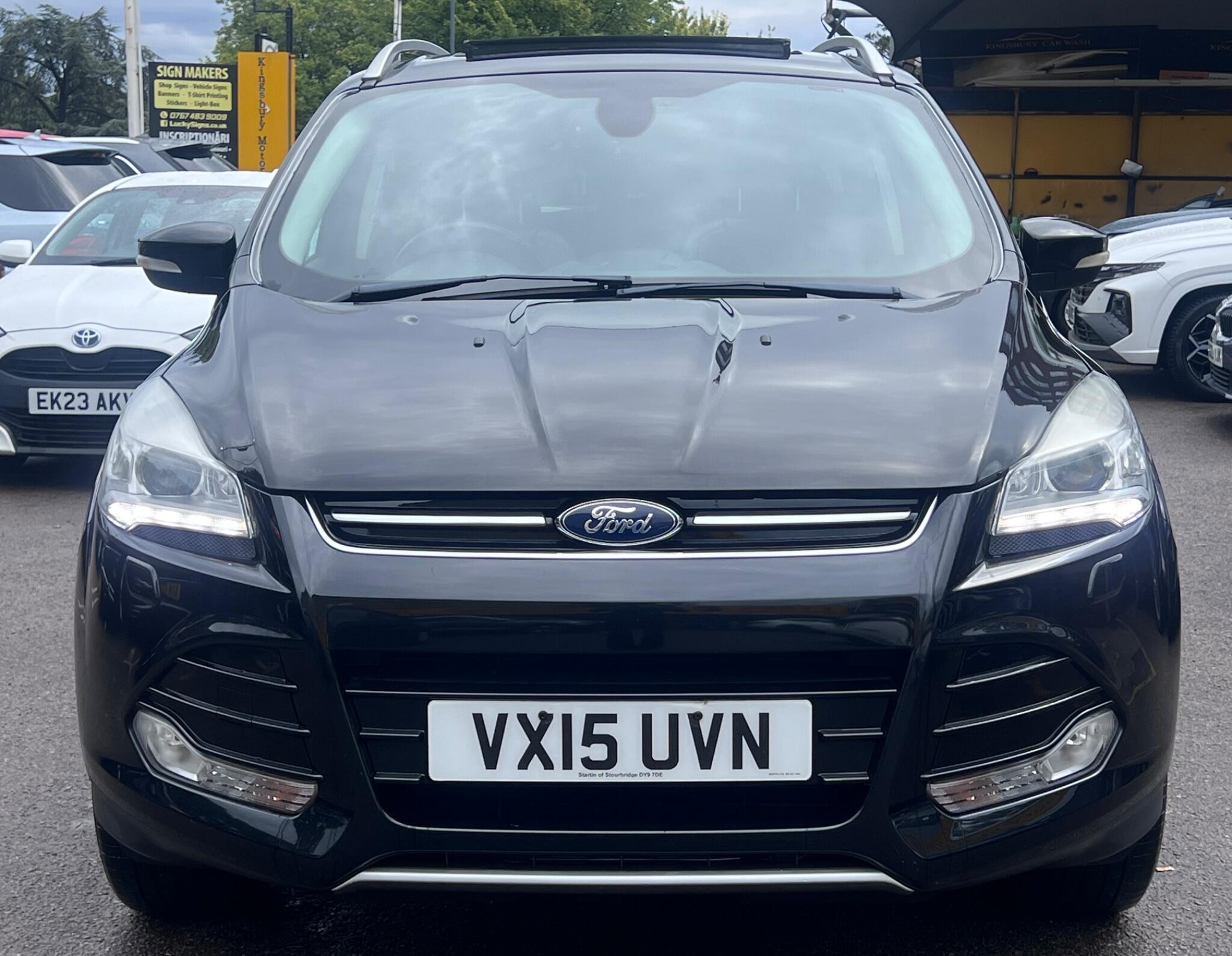Ford Kuga view 3