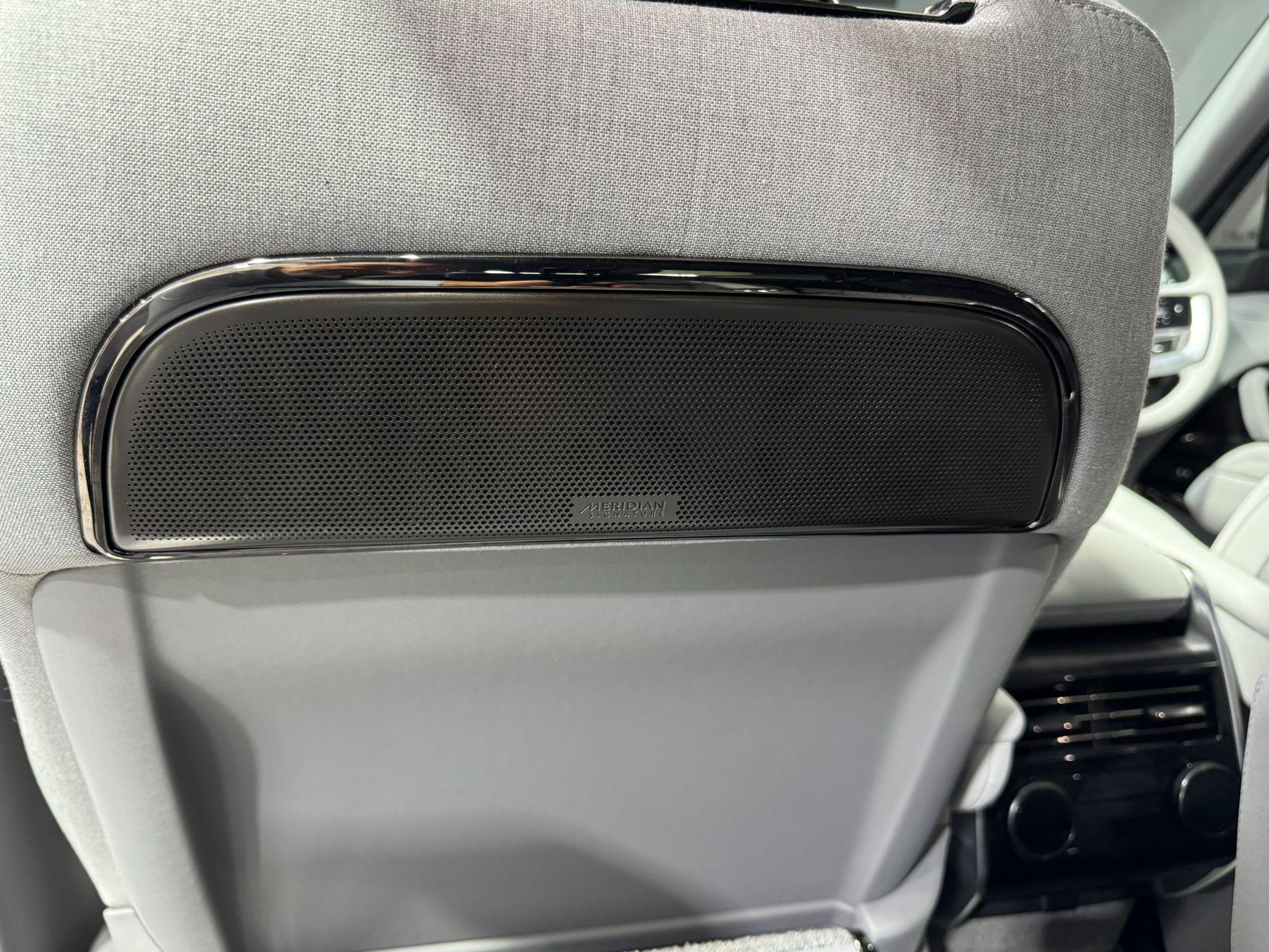 Land Rover Range Rover view 69