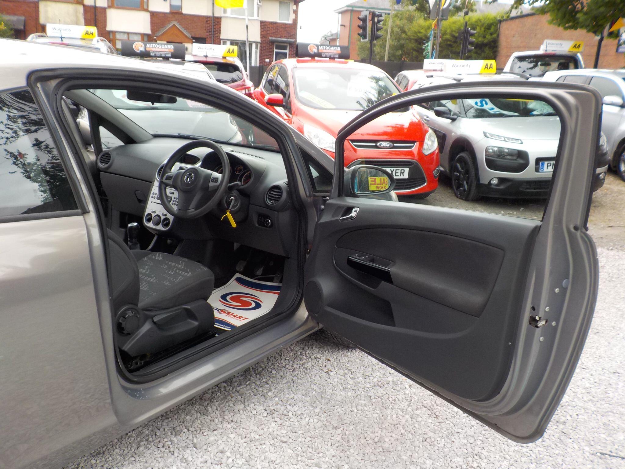 Vauxhall Corsa 1.2i ecoFLEX 16V Exclusiv Euro 5 (s/s) 3dr (A/C)